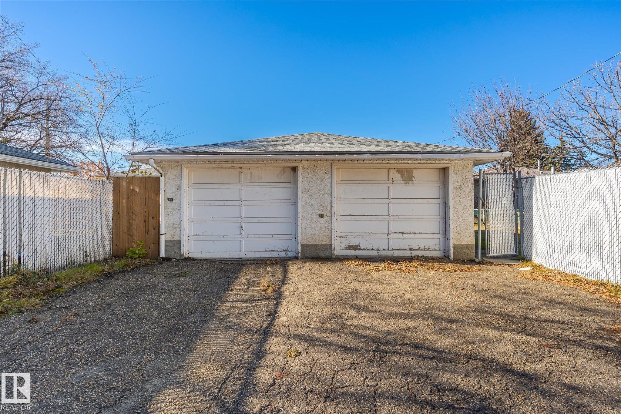 












12707 & 12709 92 Street

,
Edmonton,




AB
T5E 3R3

