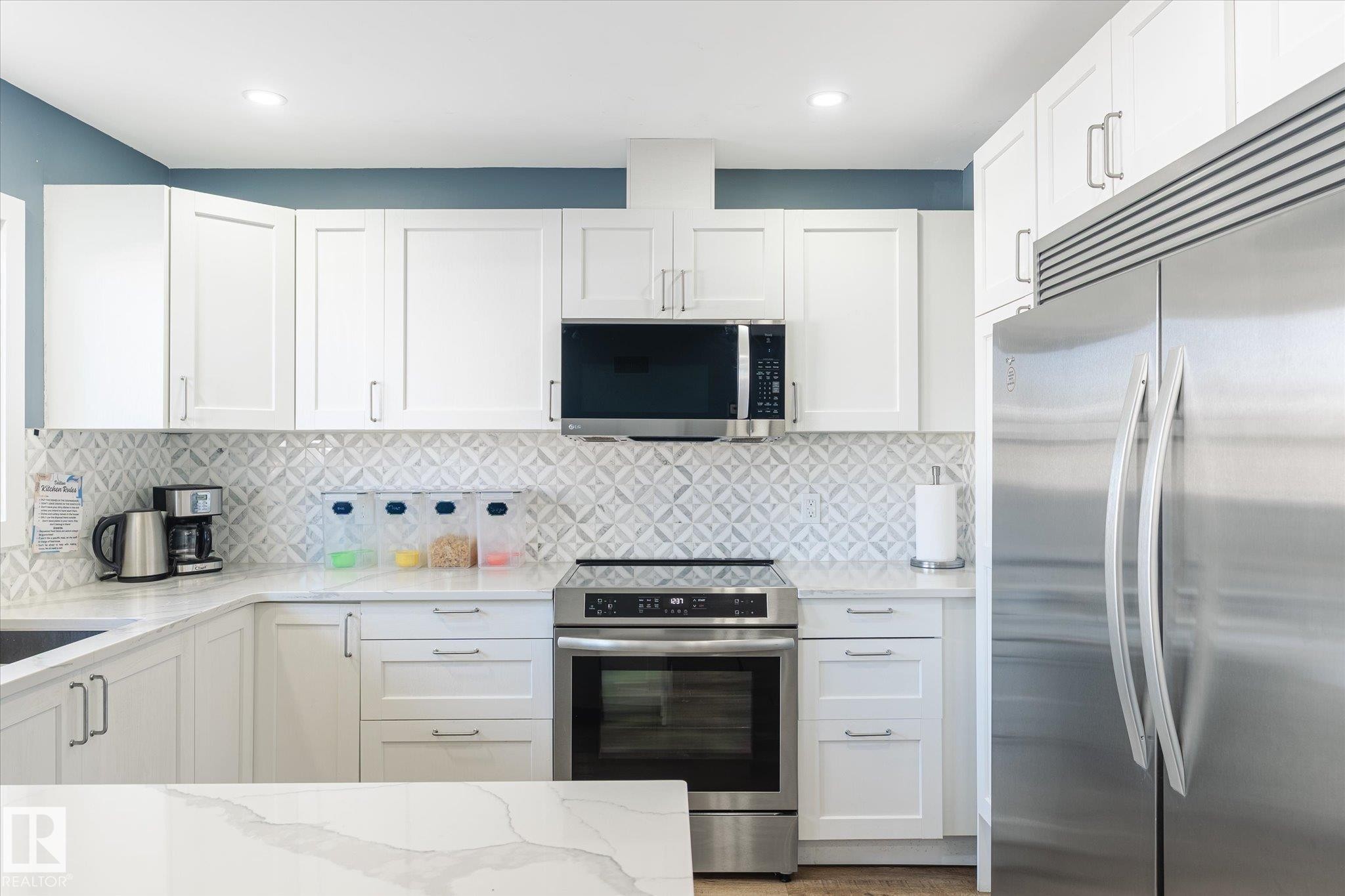 












12707 & 12709 92 Street

,
Edmonton,




AB
T5E 3R3

