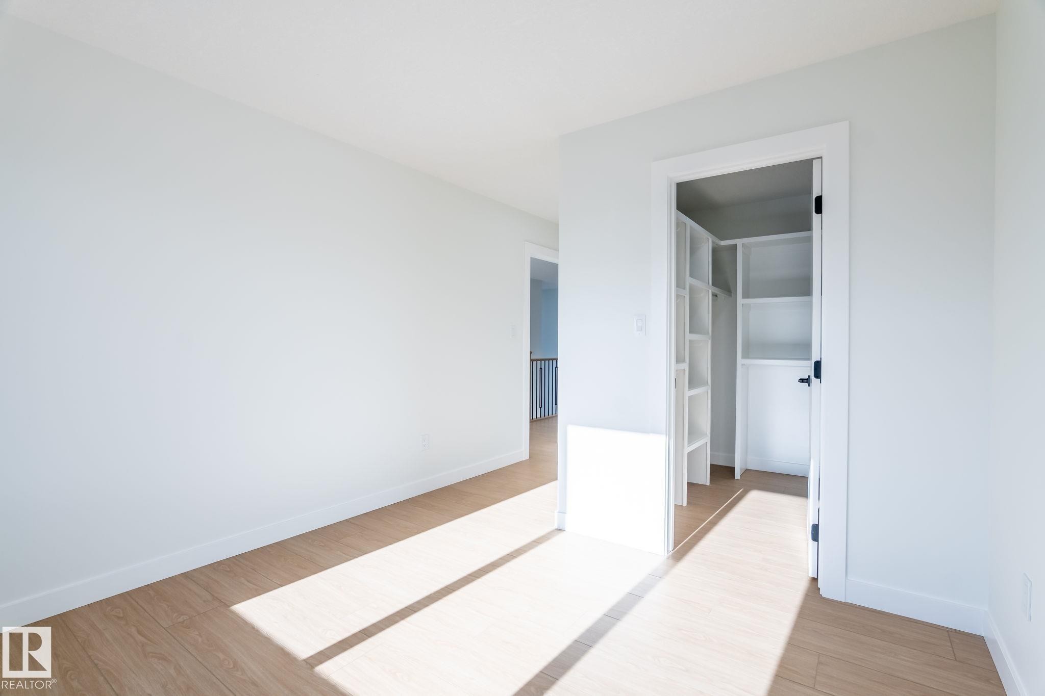 












2005 154 Avenue

,
Edmonton,




AB
T5Y 4H7

