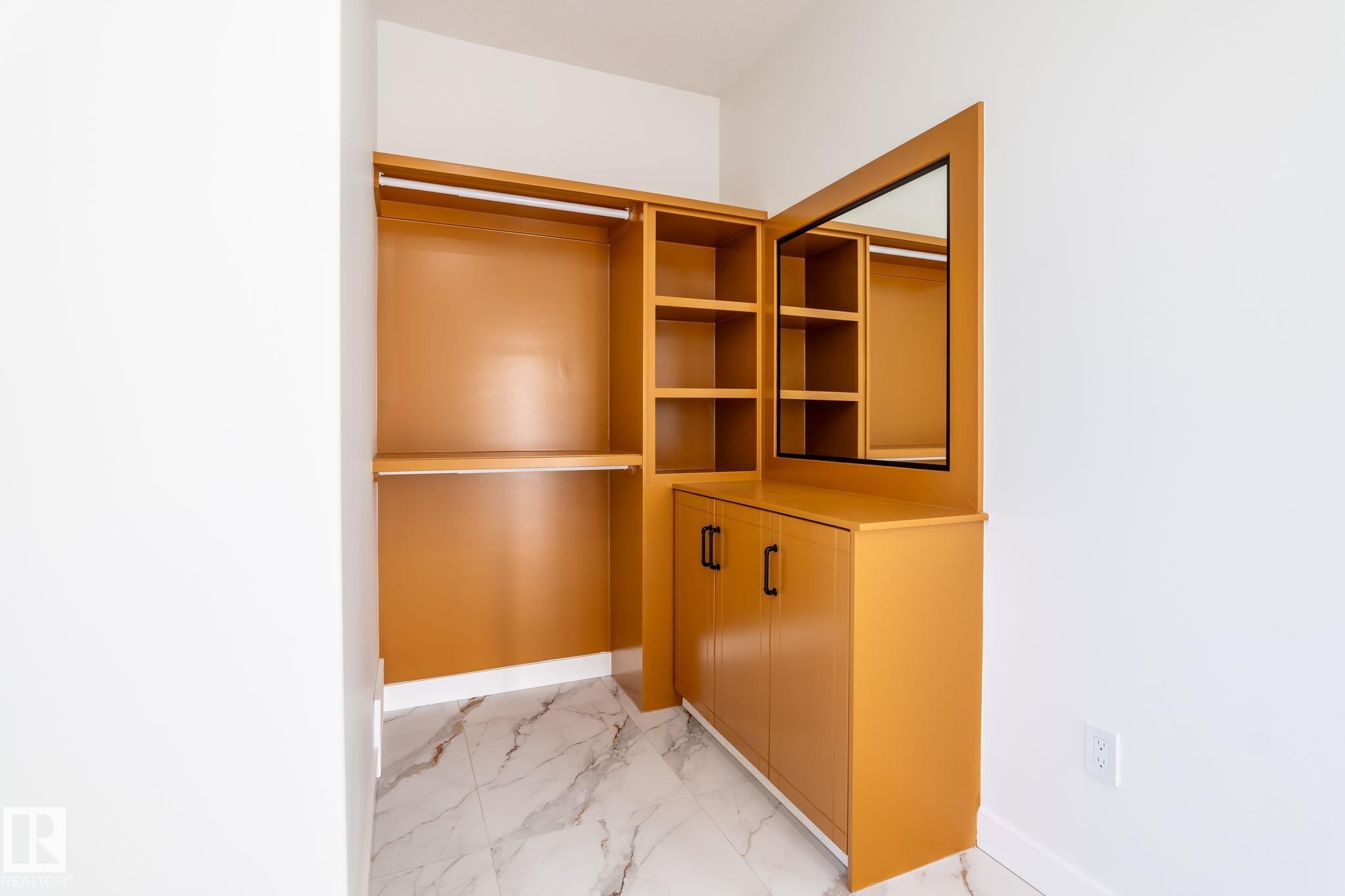 












2005 154 Avenue

,
Edmonton,




AB
T5Y 4H7

