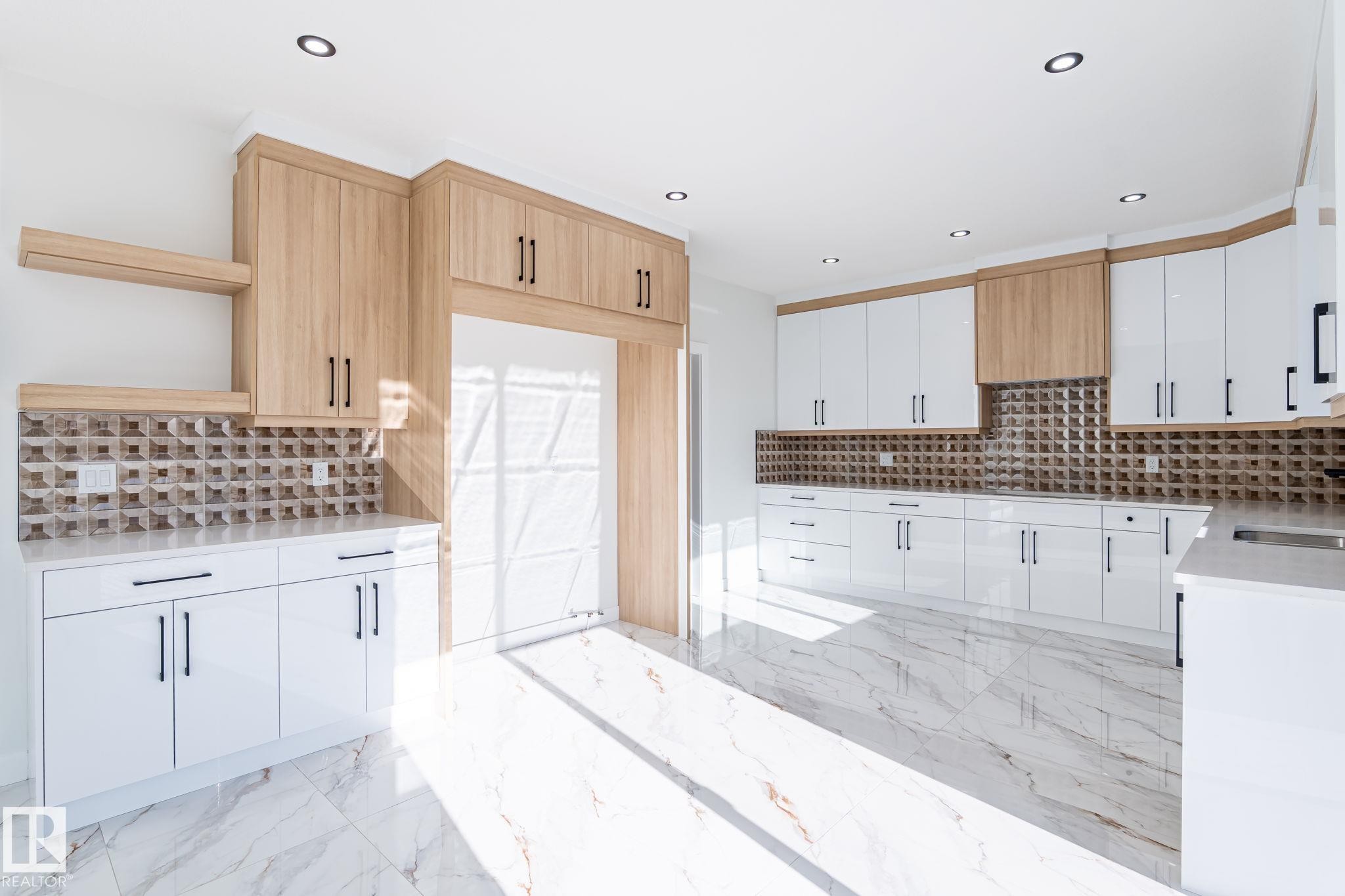 












2003 154 Avenue

,
Edmonton,




AB
T5Y 4H7

