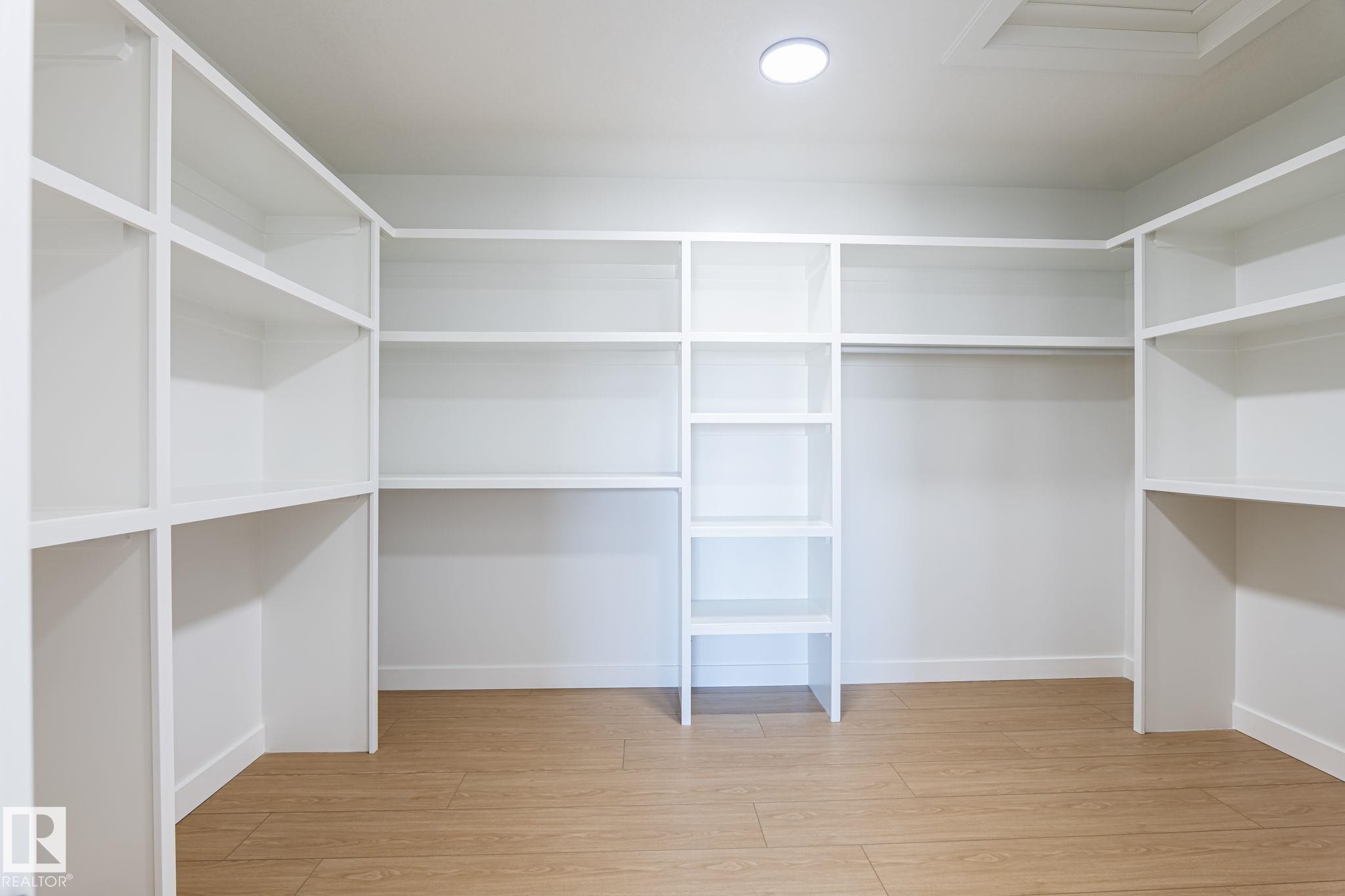 












2003 154 Avenue

,
Edmonton,




AB
T5Y 4H7

