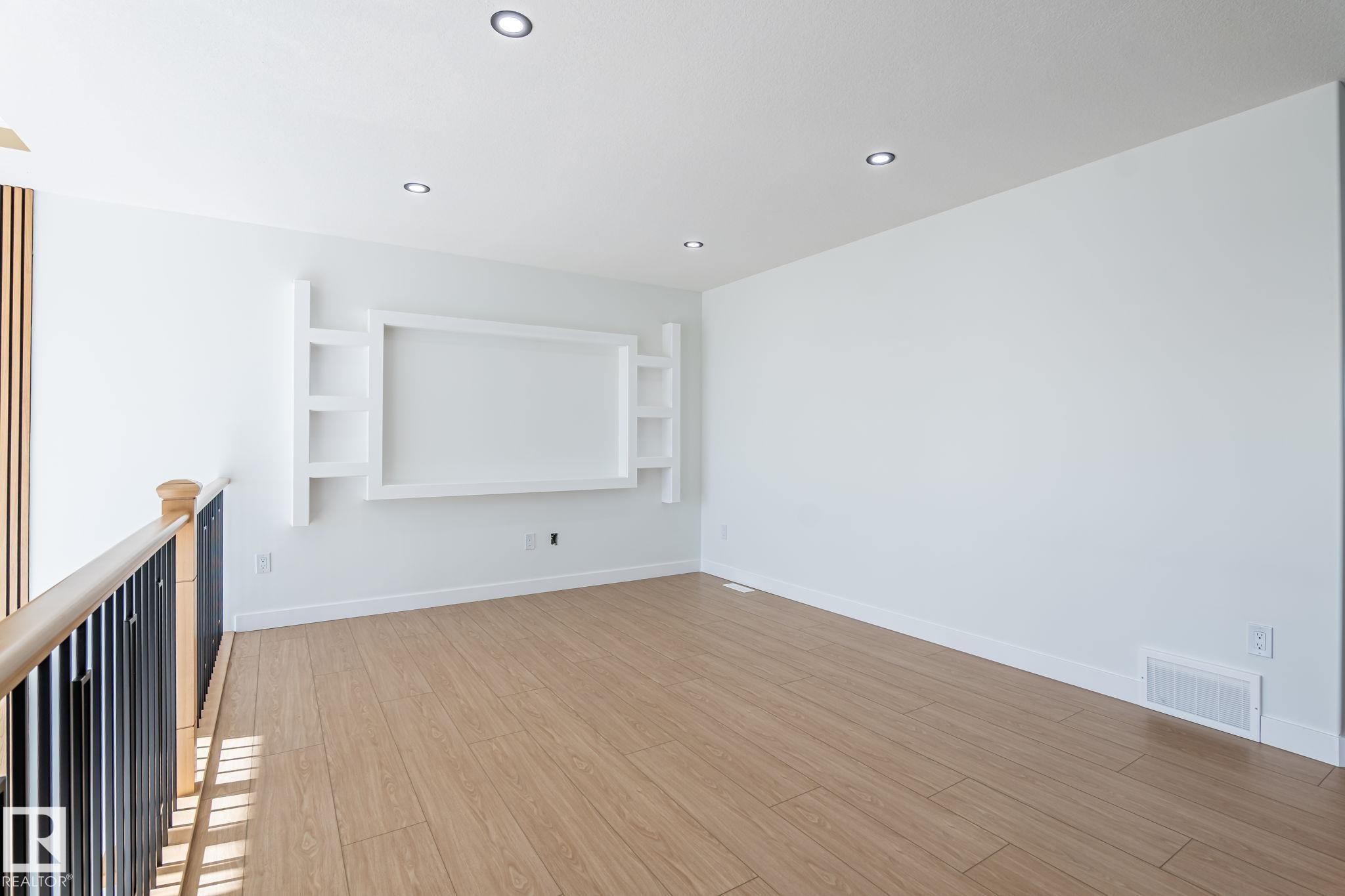 












2003 154 Avenue

,
Edmonton,




AB
T5Y 4H7

