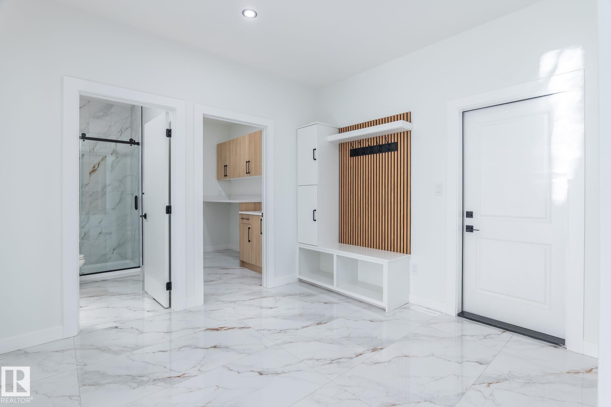 












2003 154 Avenue

,
Edmonton,




AB
T5Y 4H7

