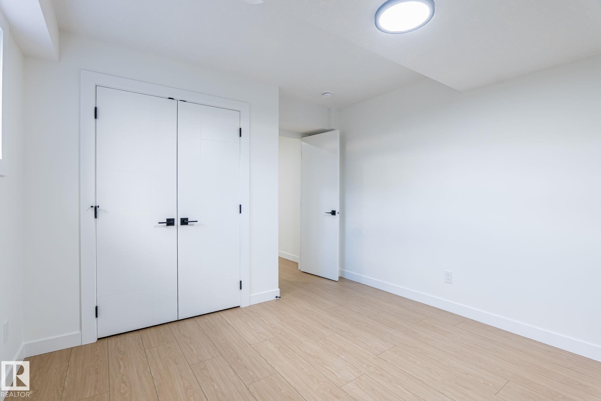 












2003 154 Avenue

,
Edmonton,




AB
T5Y 4H7

