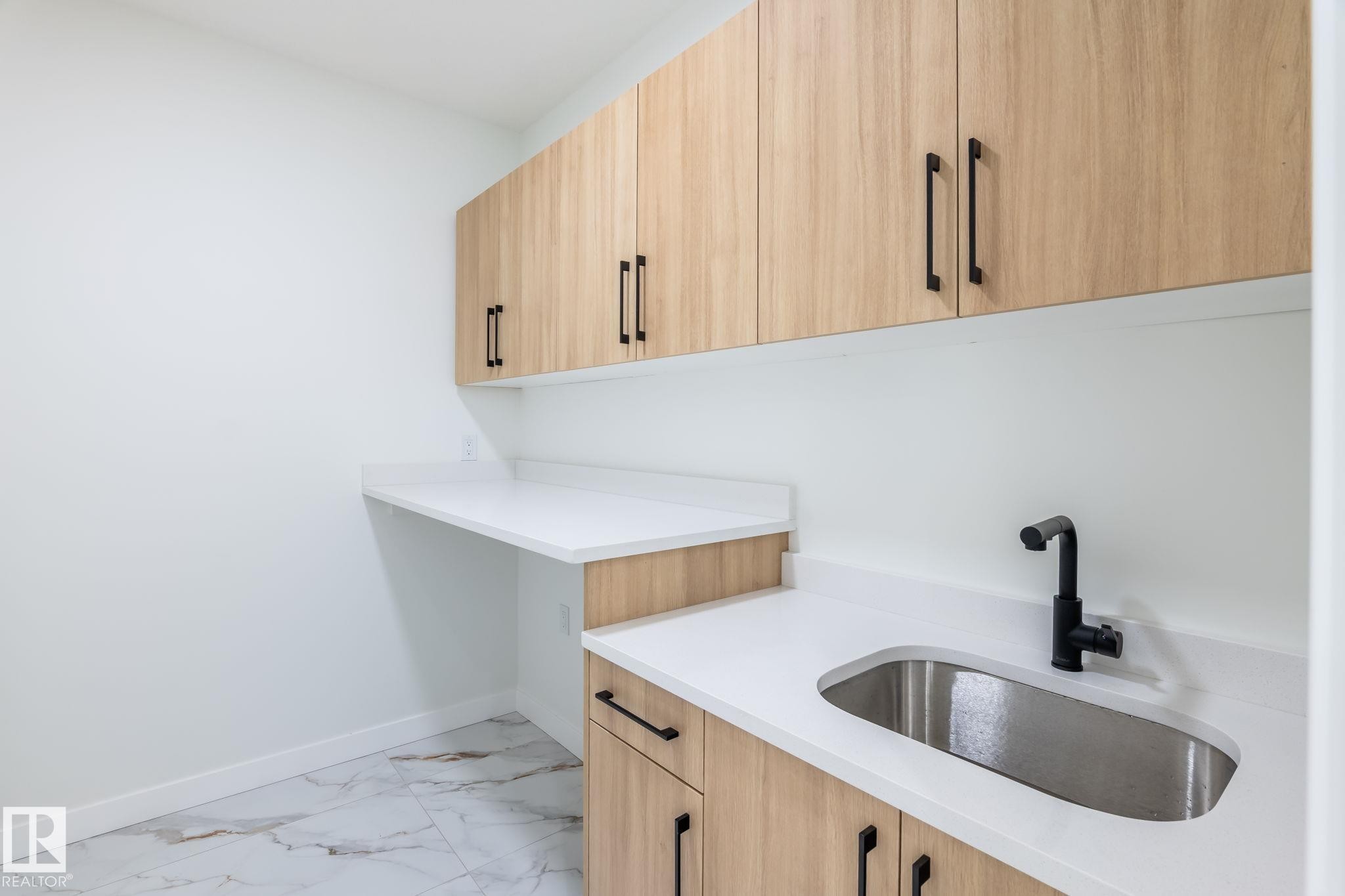 












2003 154 Avenue

,
Edmonton,




AB
T5Y 4H7

