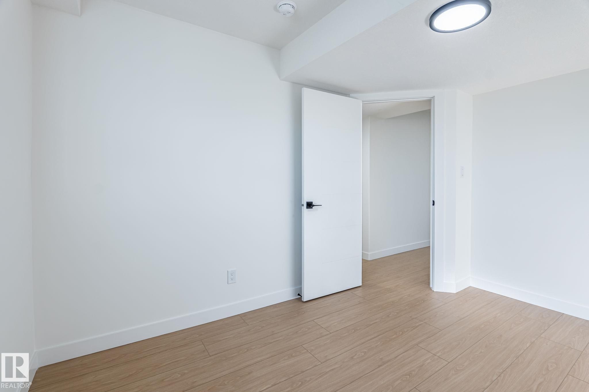 












2003 154 Avenue

,
Edmonton,




AB
T5Y 4H7

