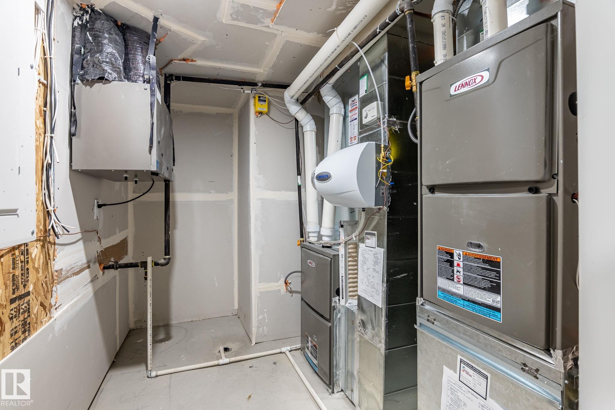 












2003 154 Avenue

,
Edmonton,




AB
T5Y 4H7

