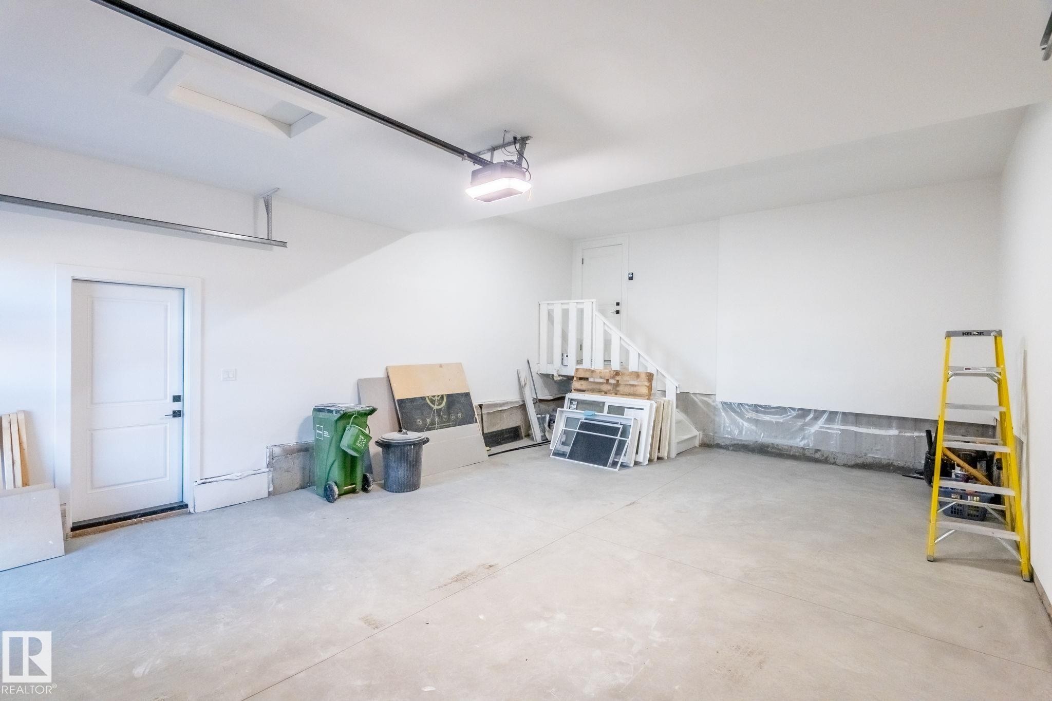 












2003 154 Avenue

,
Edmonton,




AB
T5Y 4H7

