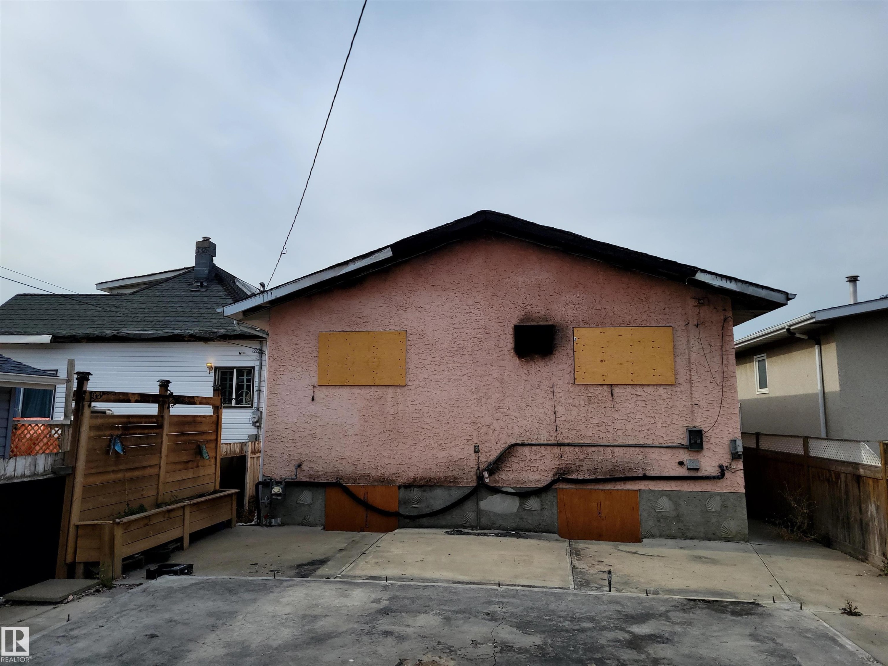 












11545 95 Street

,
Edmonton,




AB
T5G 1L5

