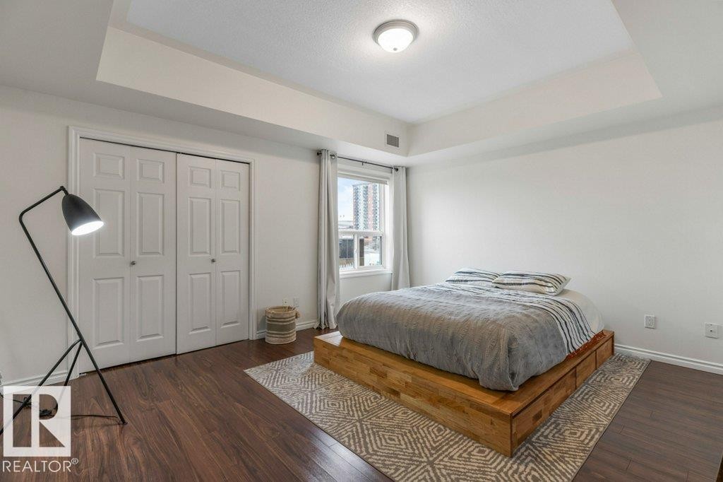 












405 10606 102 Avenue

,
Edmonton,




AB
T5J 5E9

