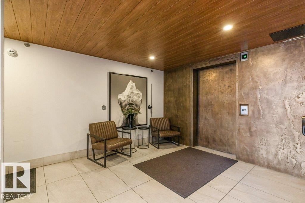 












405 10606 102 Avenue

,
Edmonton,




AB
T5J 5E9

