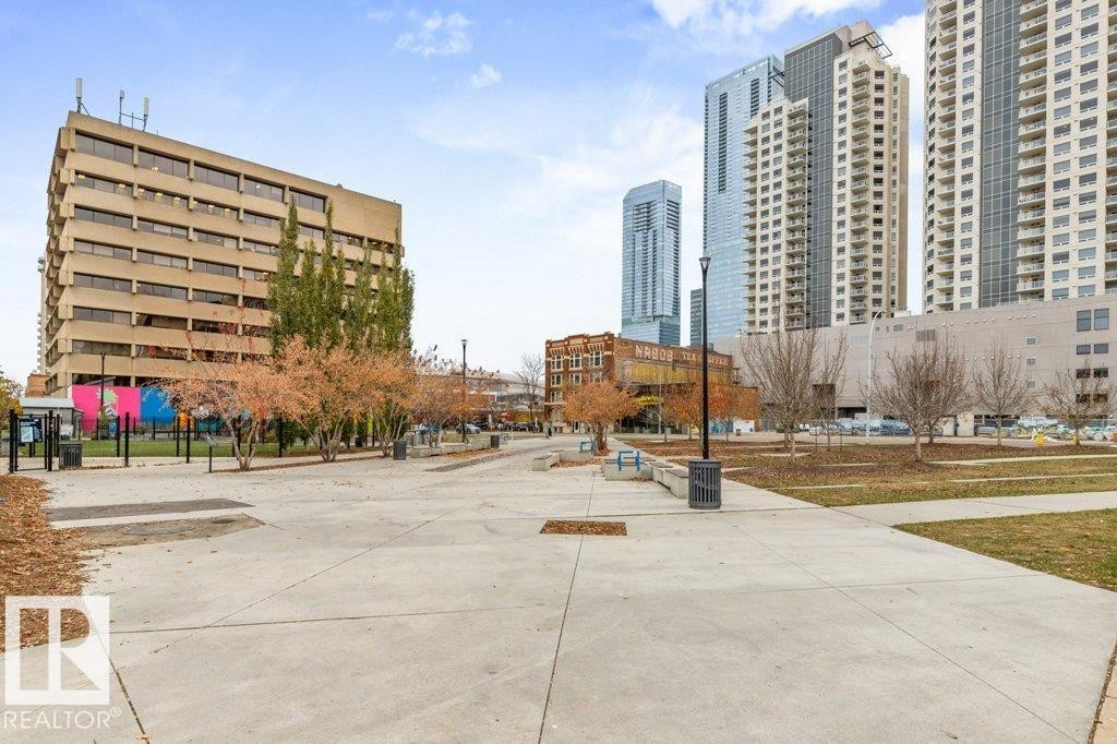 












405 10606 102 Avenue

,
Edmonton,




AB
T5J 5E9

