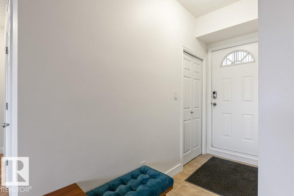 












405 10606 102 Avenue

,
Edmonton,




AB
T5J 5E9

