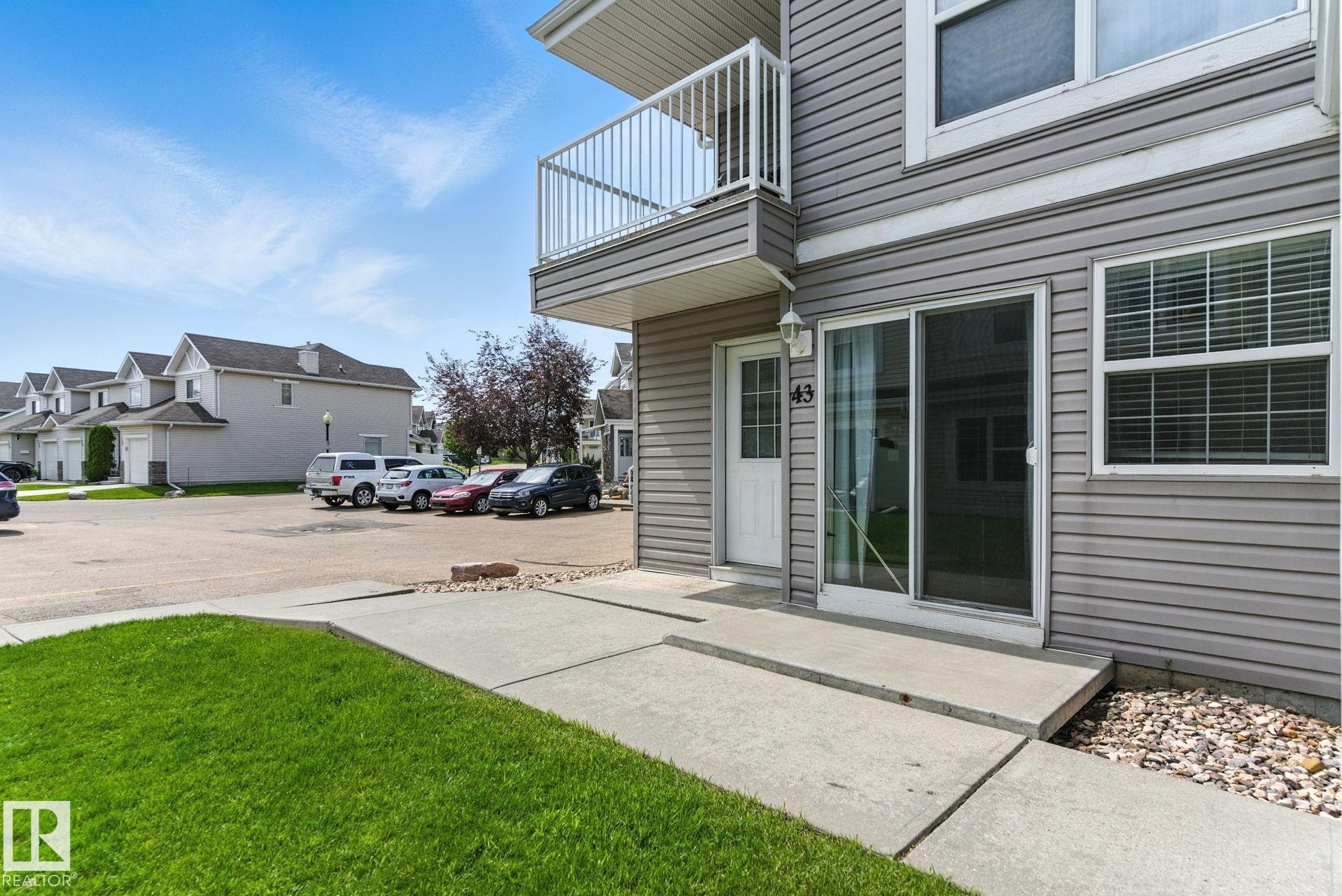 












43 150 EDWARDS Drive

,
Edmonton,




AB
T6X 1M4

