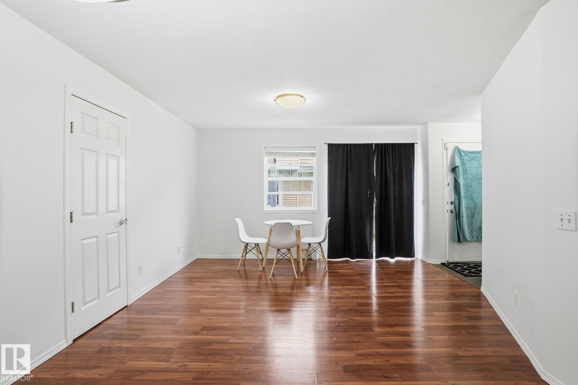 












43 150 EDWARDS Drive

,
Edmonton,




AB
T6X 1M4

