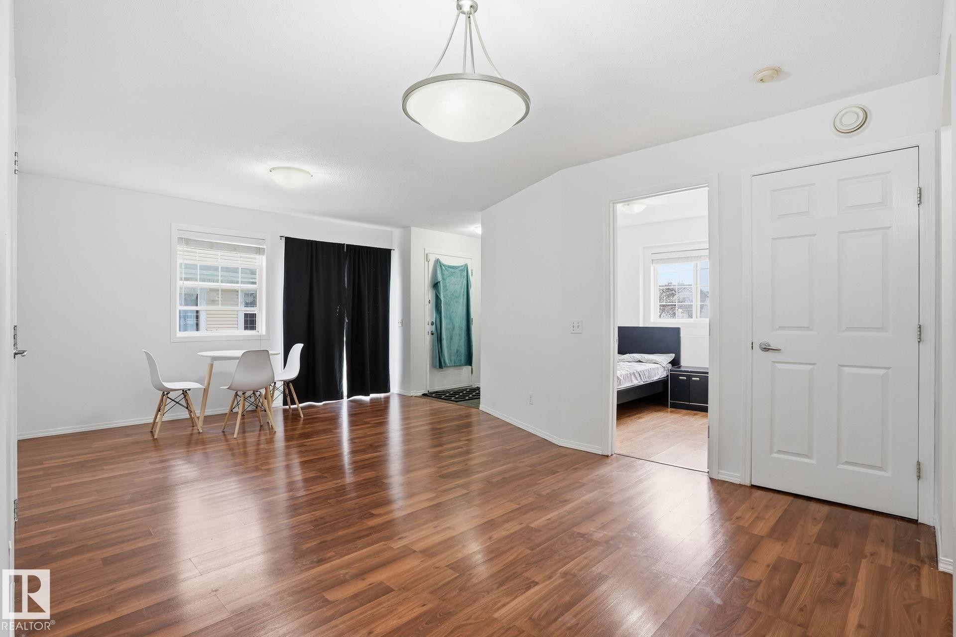 












43 150 EDWARDS Drive

,
Edmonton,




AB
T6X 1M4

