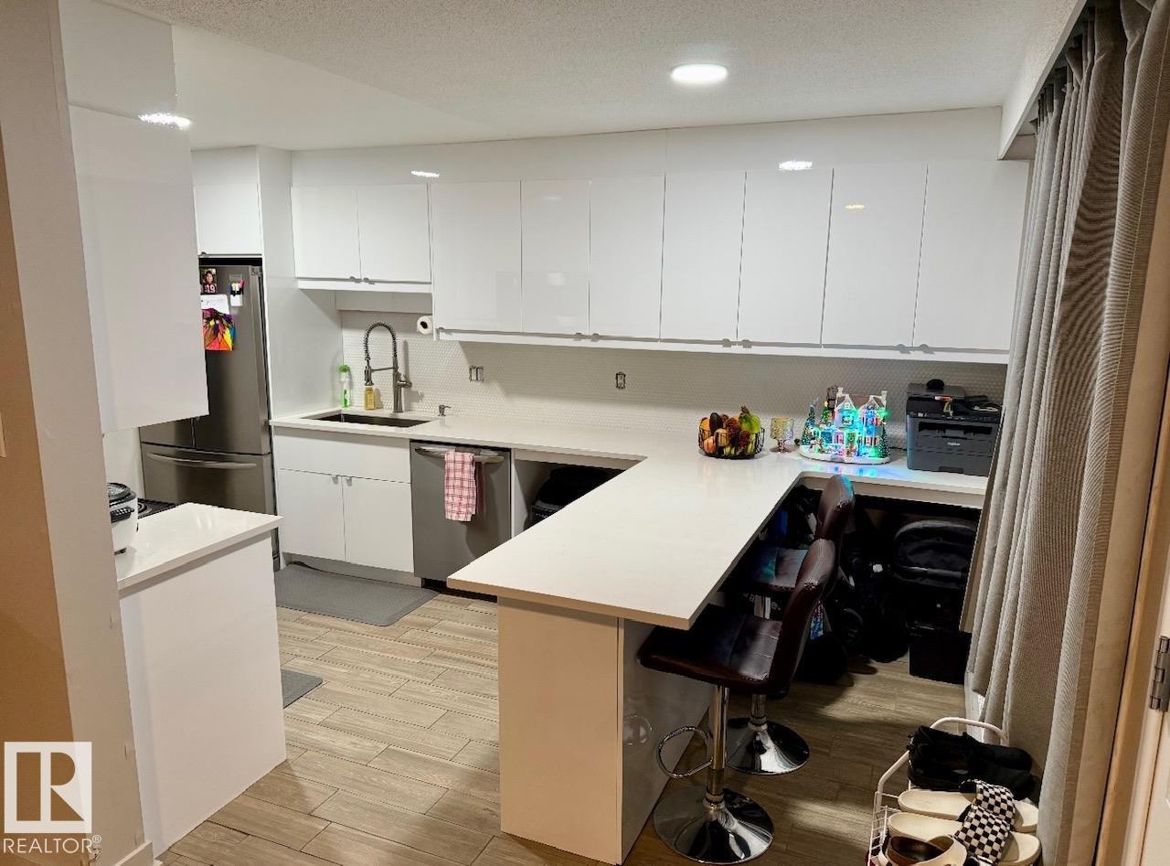 












108 7805 159 Street

,
Edmonton,




AB
T5R 2E1

