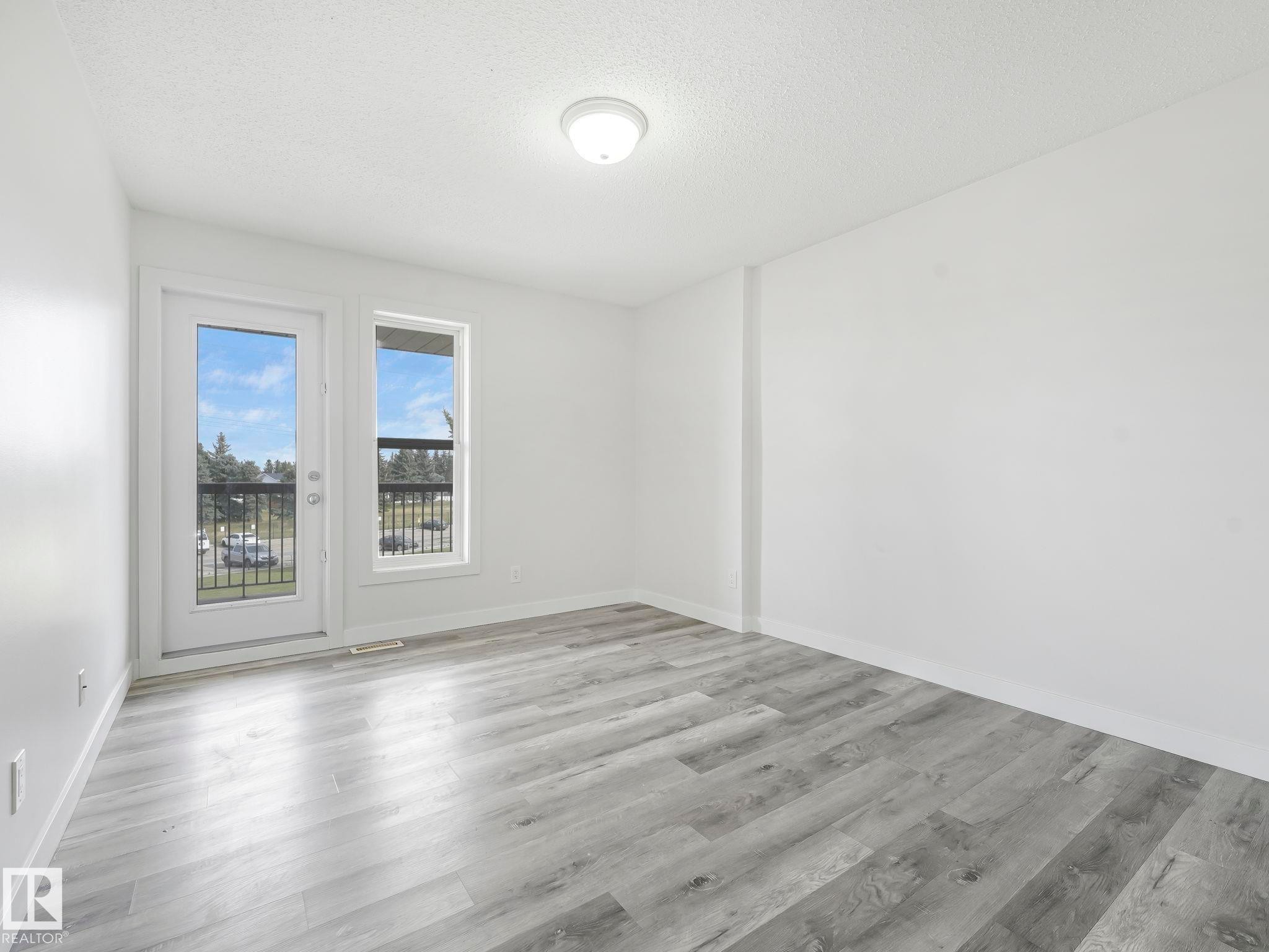 












303 10528 29 Avenue

,
Edmonton,




AB
T6J 4J2

