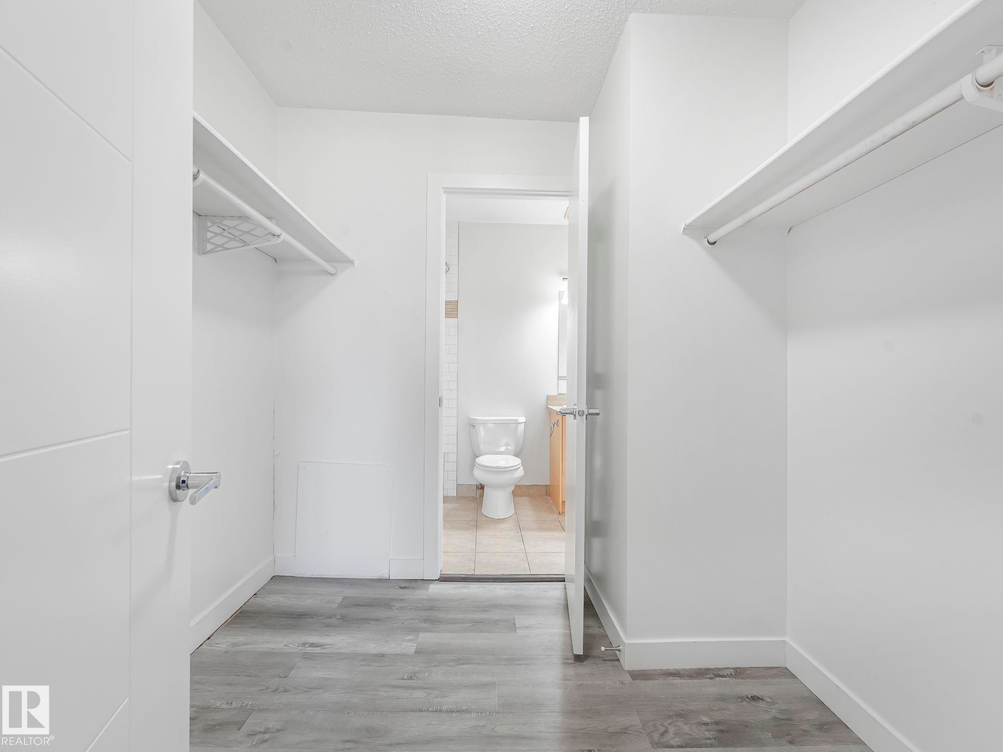 












303 10528 29 Avenue

,
Edmonton,




AB
T6J 4J2

