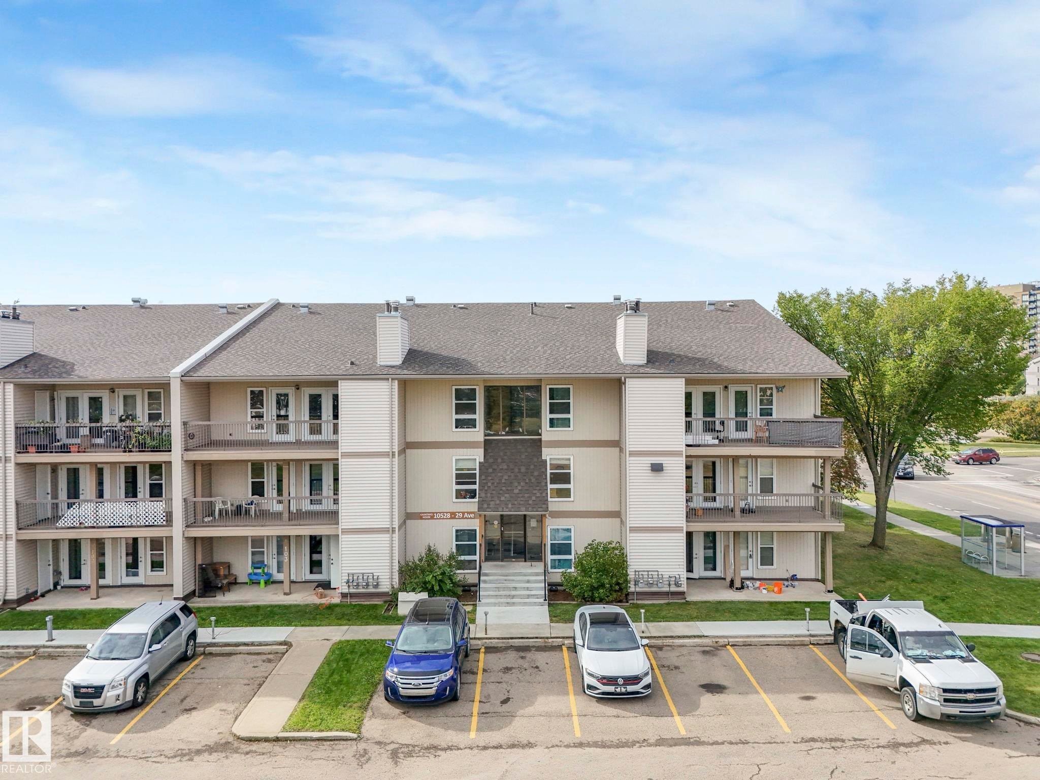 












303 10528 29 Avenue

,
Edmonton,




AB
T6J 4J2

