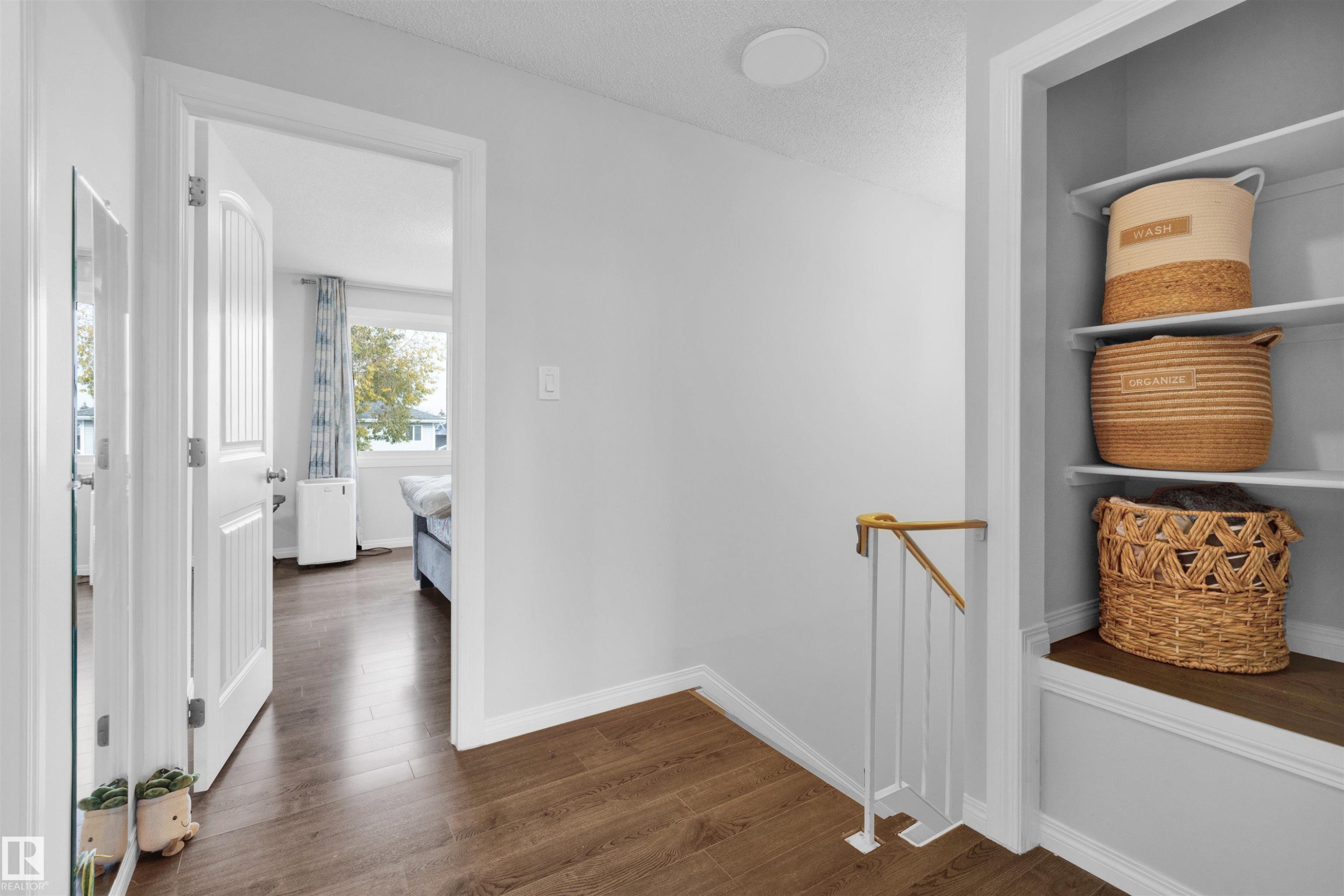 












75 GRAND MEADOW Crescent

,
Edmonton,




AB
T6L 1A3

