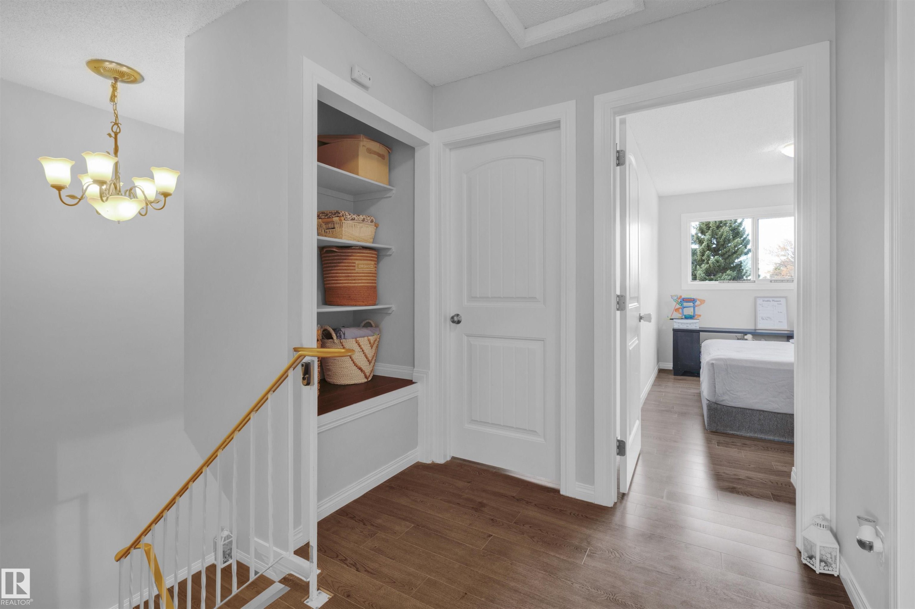 












75 GRAND MEADOW Crescent

,
Edmonton,




AB
T6L 1A3

