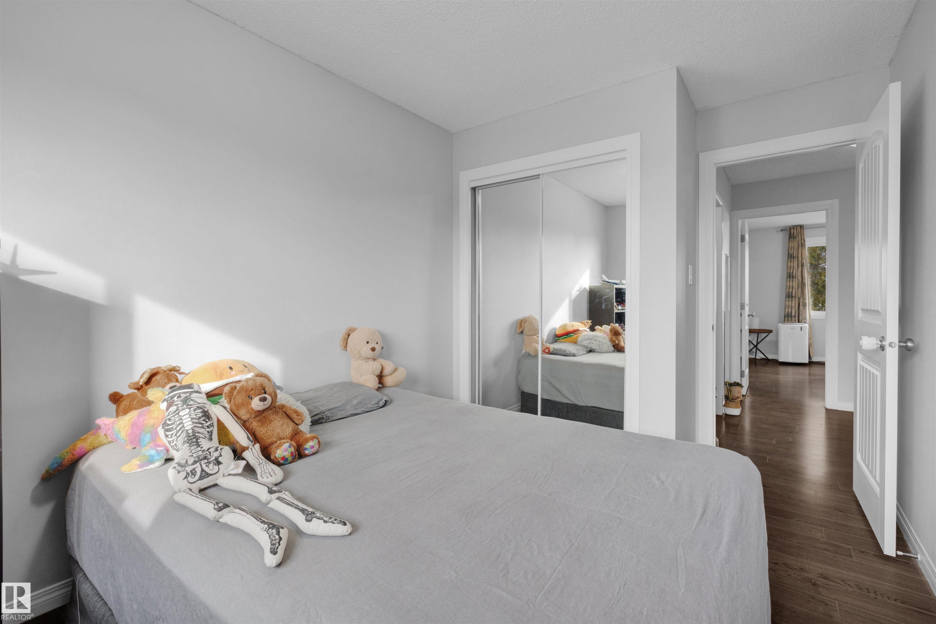 












75 GRAND MEADOW Crescent

,
Edmonton,




AB
T6L 1A3

