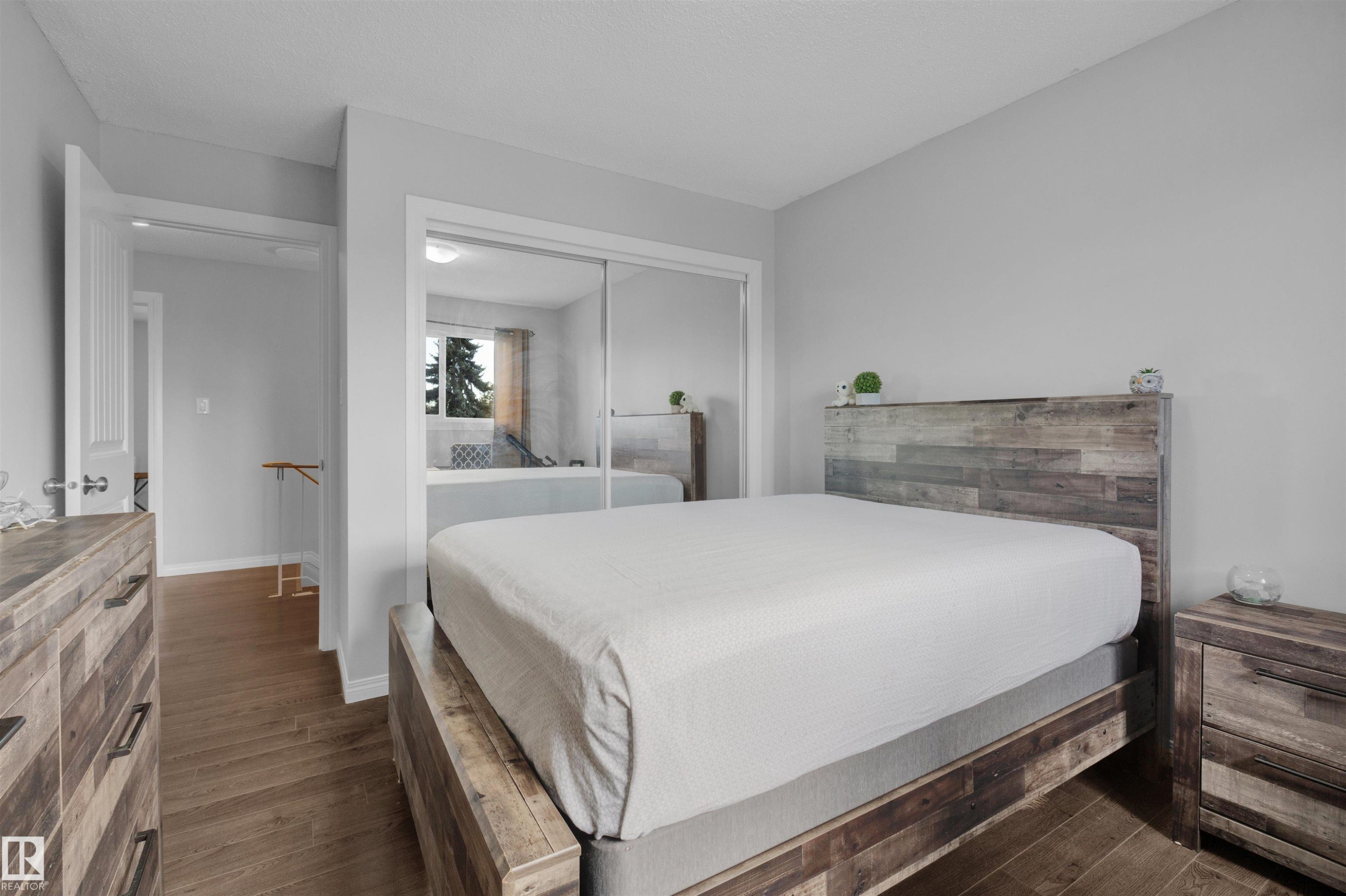 












75 GRAND MEADOW Crescent

,
Edmonton,




AB
T6L 1A3

