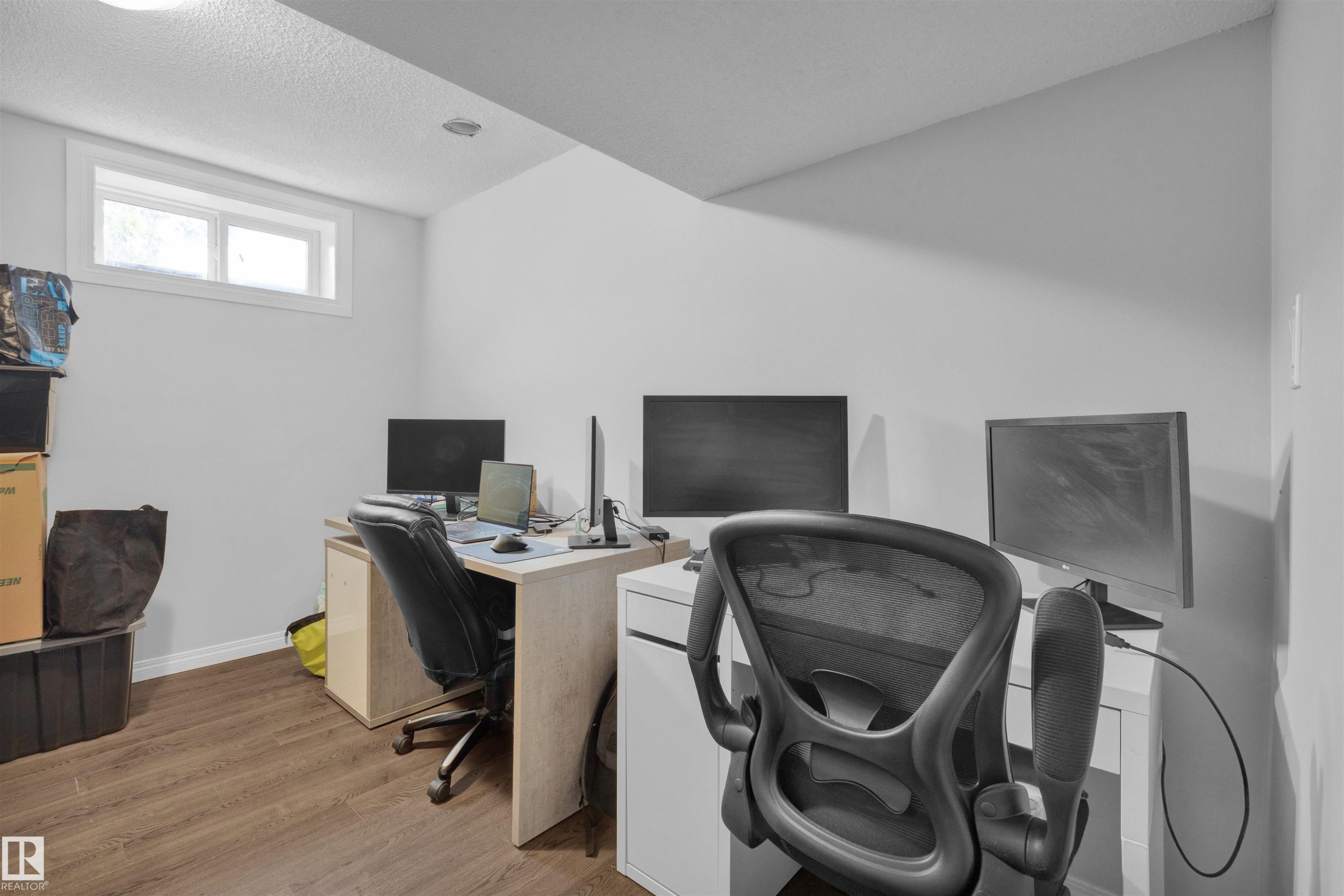 












75 GRAND MEADOW Crescent

,
Edmonton,




AB
T6L 1A3

