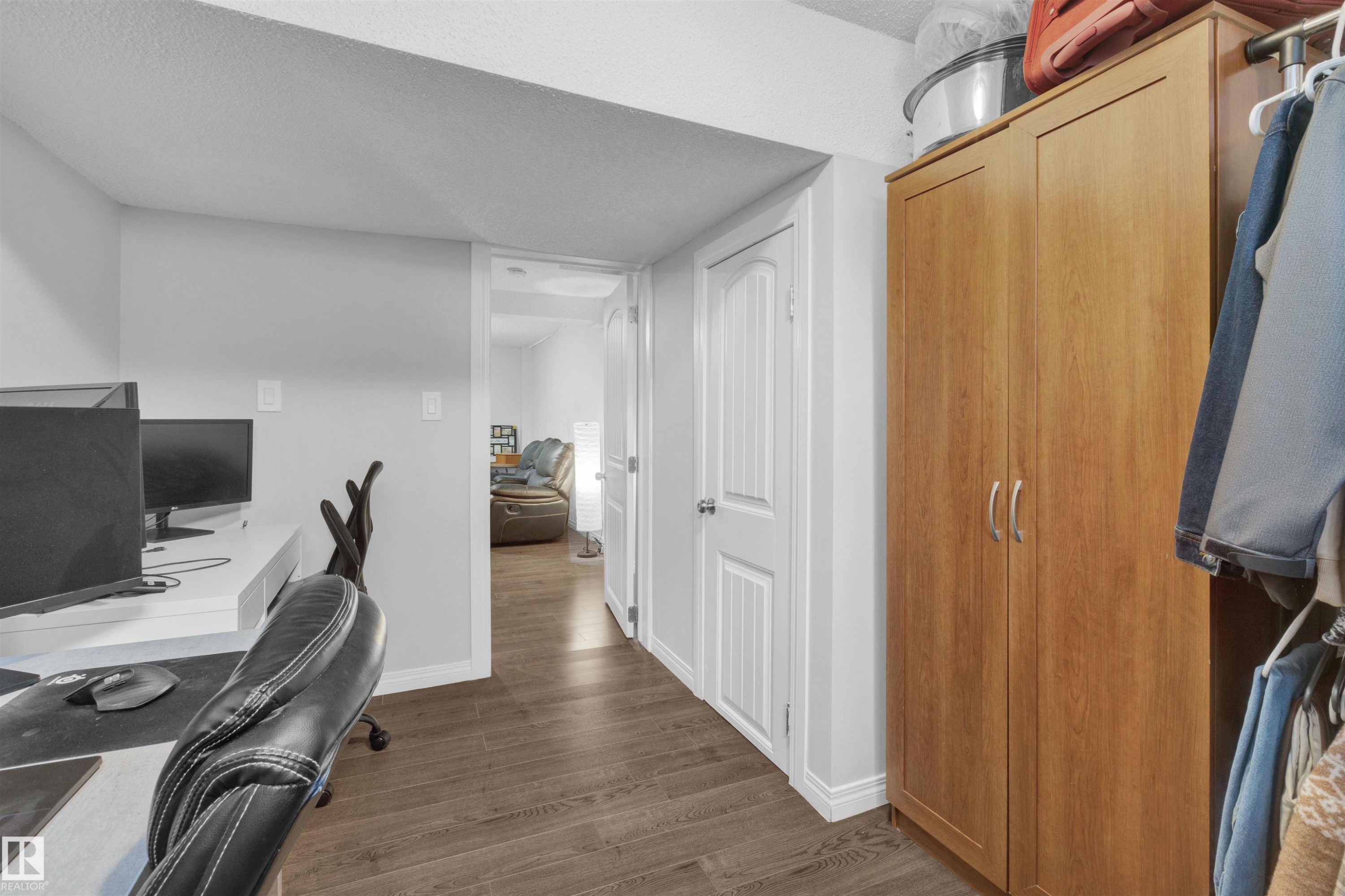 












75 GRAND MEADOW Crescent

,
Edmonton,




AB
T6L 1A3

