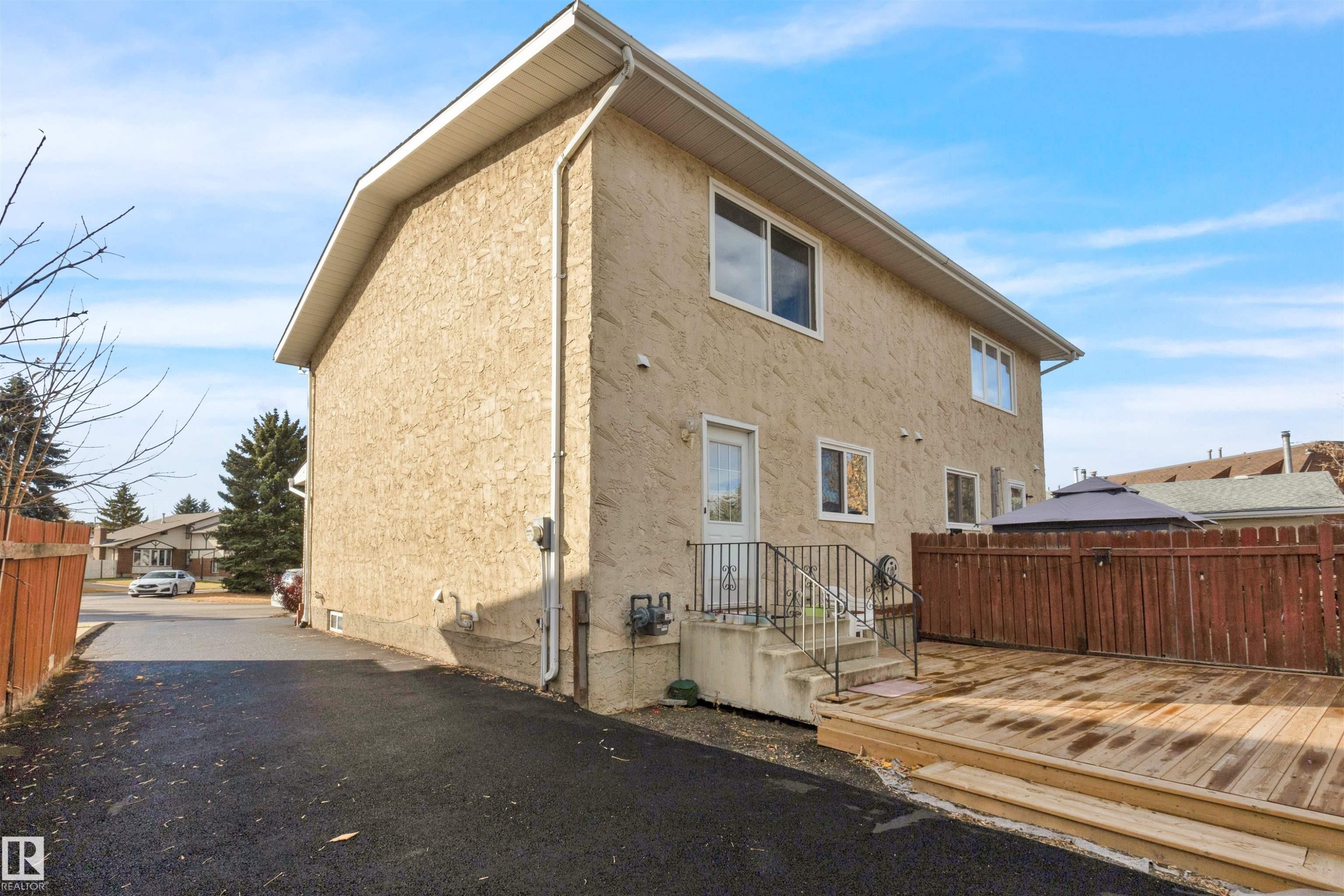 












75 GRAND MEADOW Crescent

,
Edmonton,




AB
T6L 1A3

