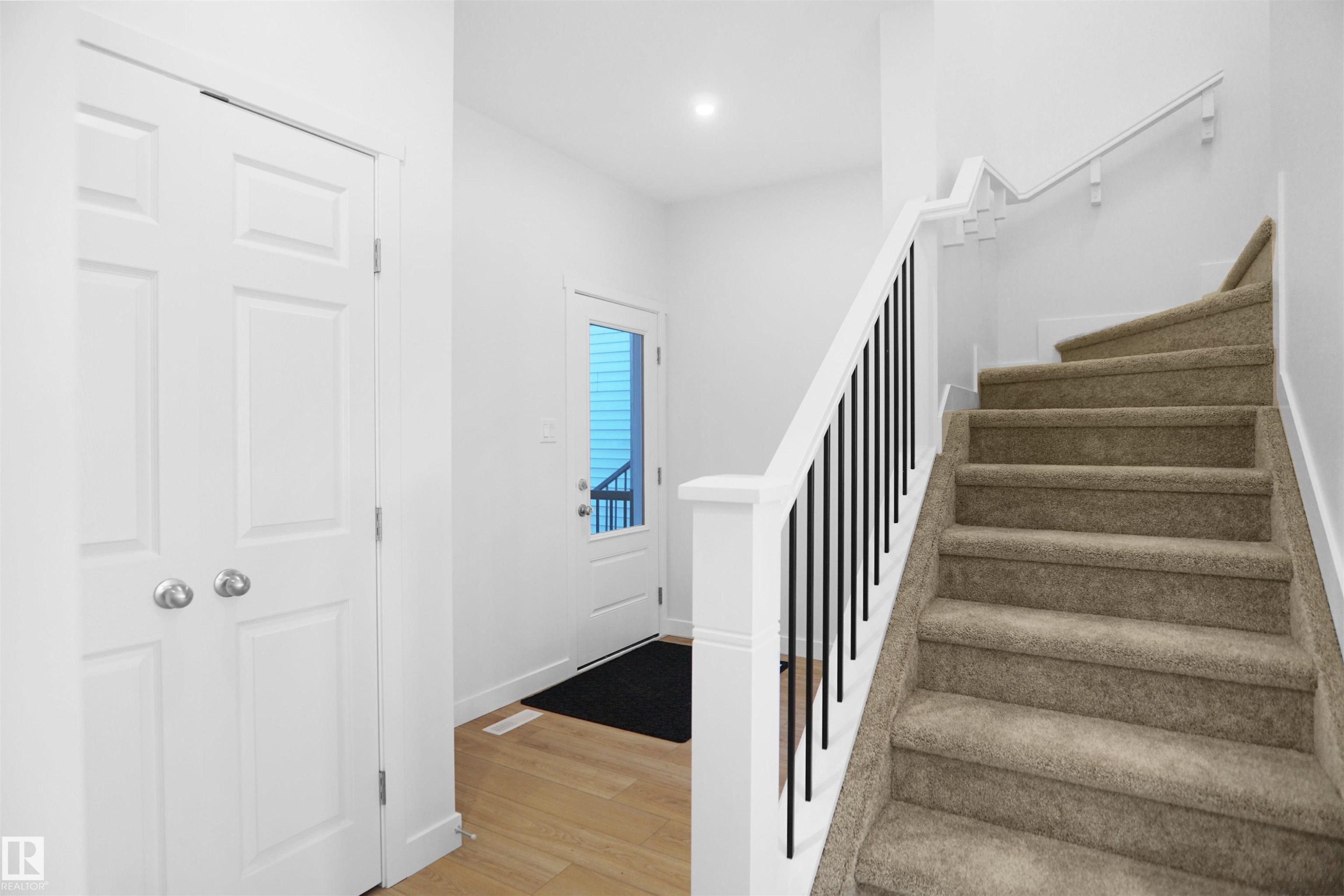 












18959 28 Avenue

,
Edmonton,




AB
T6M 3C4

