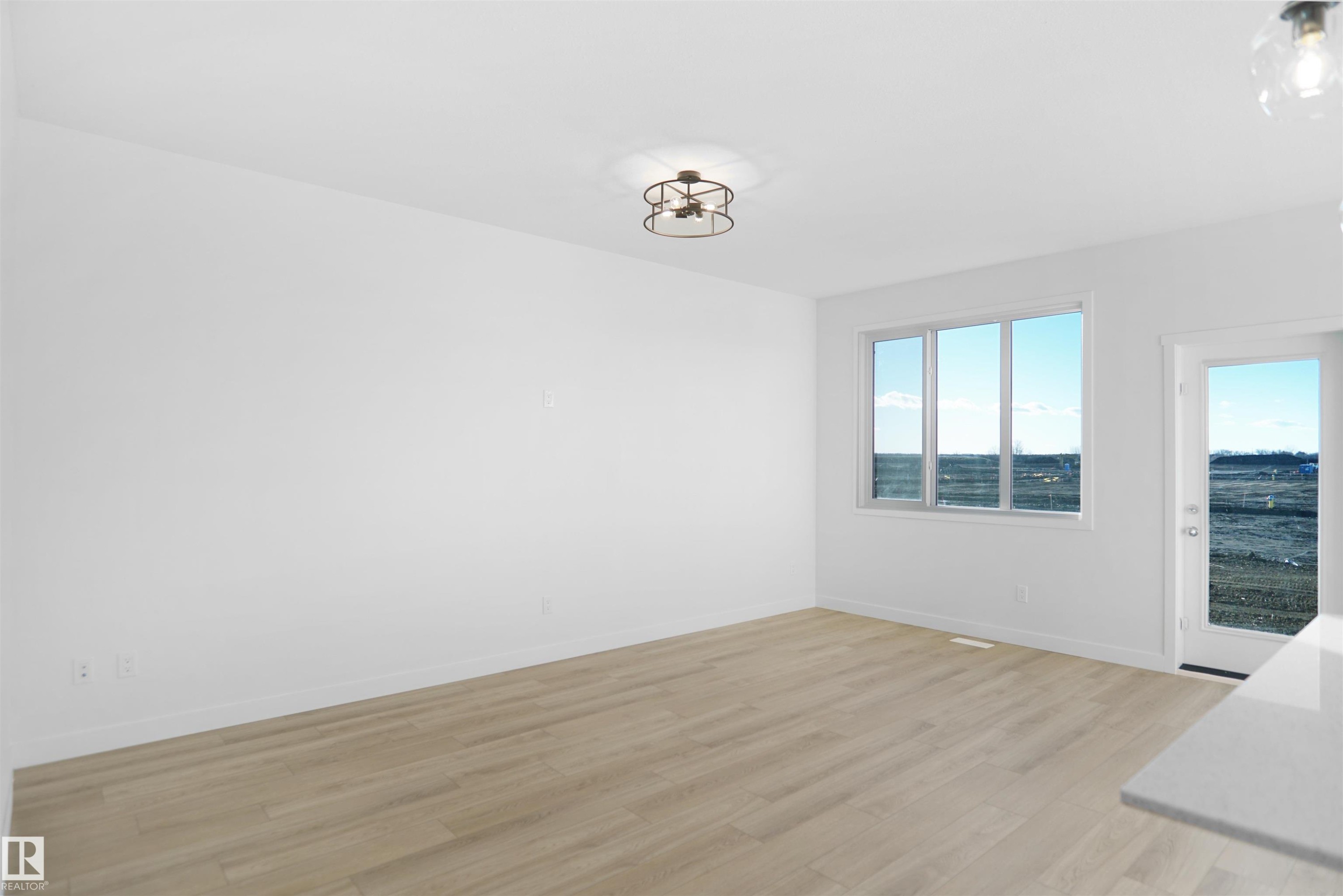 












18959 28 Avenue

,
Edmonton,




AB
T6M 3C4

