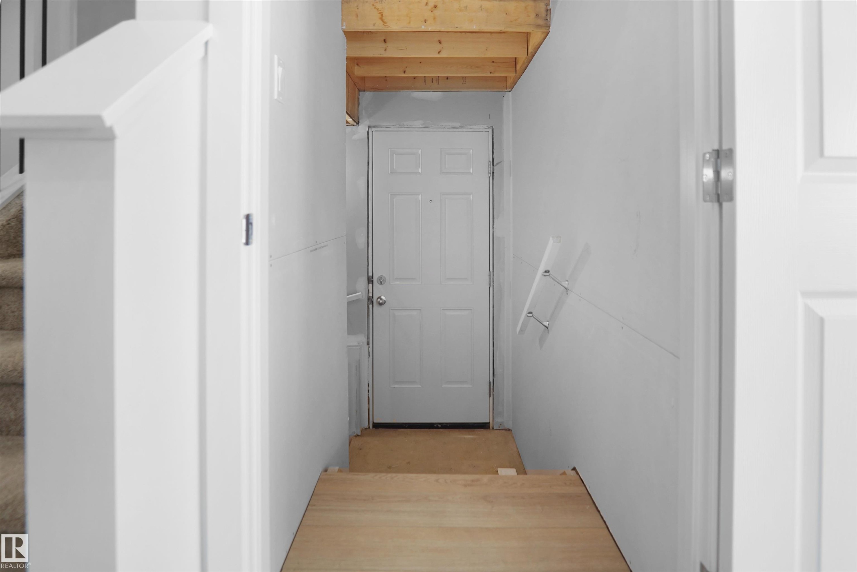 












18959 28 Avenue

,
Edmonton,




AB
T6M 3C4

