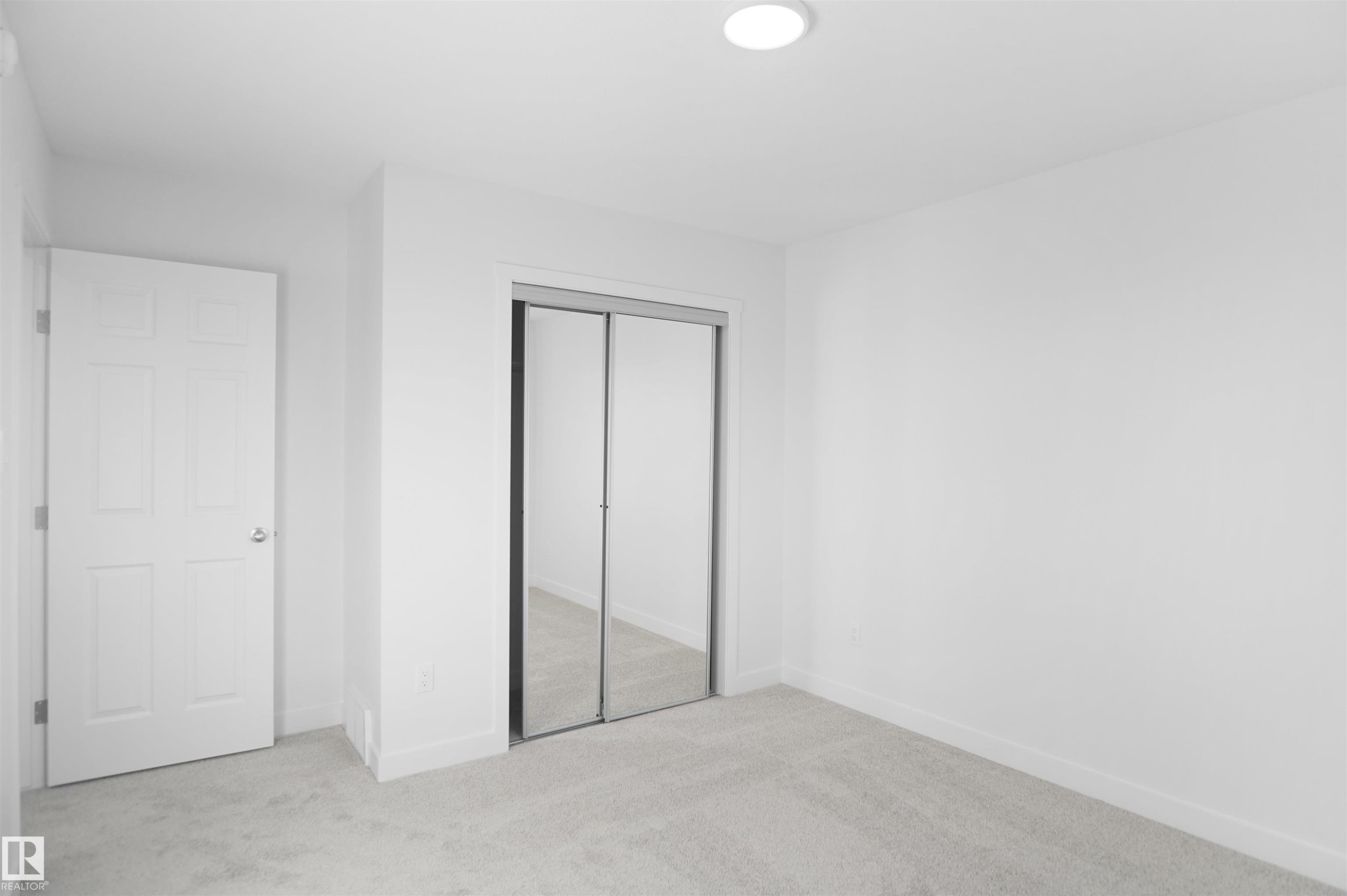 












18959 28 Avenue

,
Edmonton,




AB
T6M 3C4

