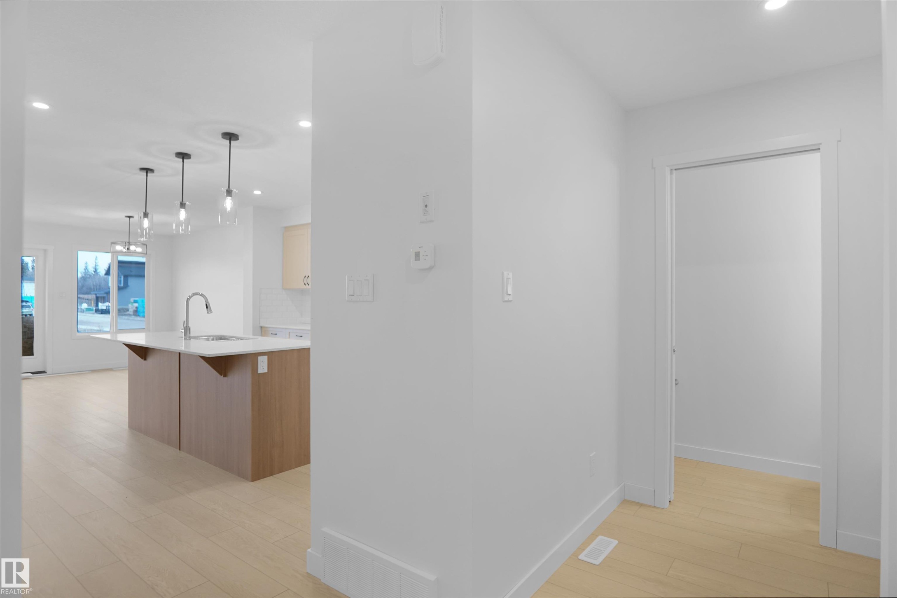 












1537 208 Street

,
Edmonton,




AB
T6W 5T6

