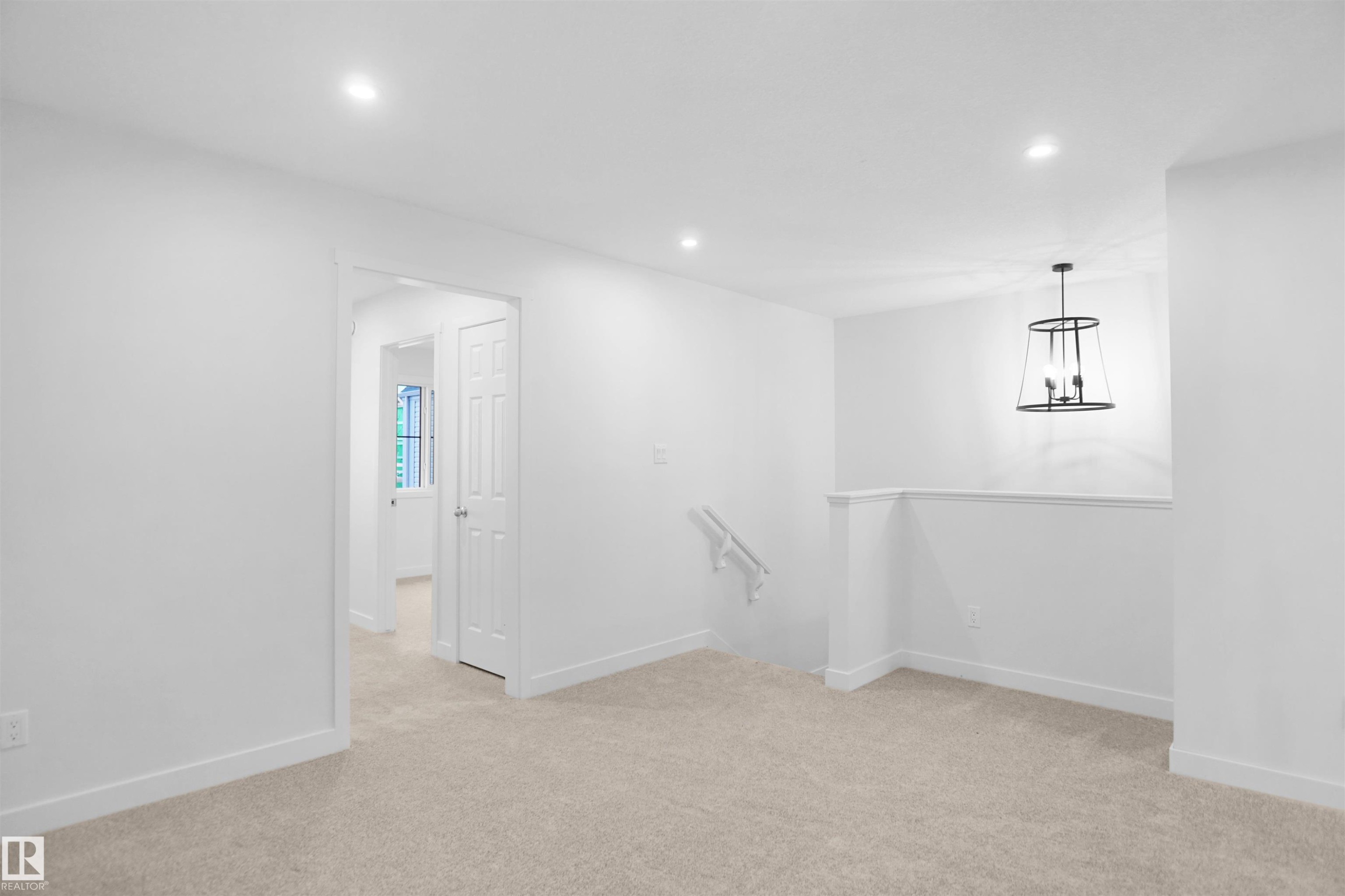 












1537 208 Street

,
Edmonton,




AB
T6W 5T6

