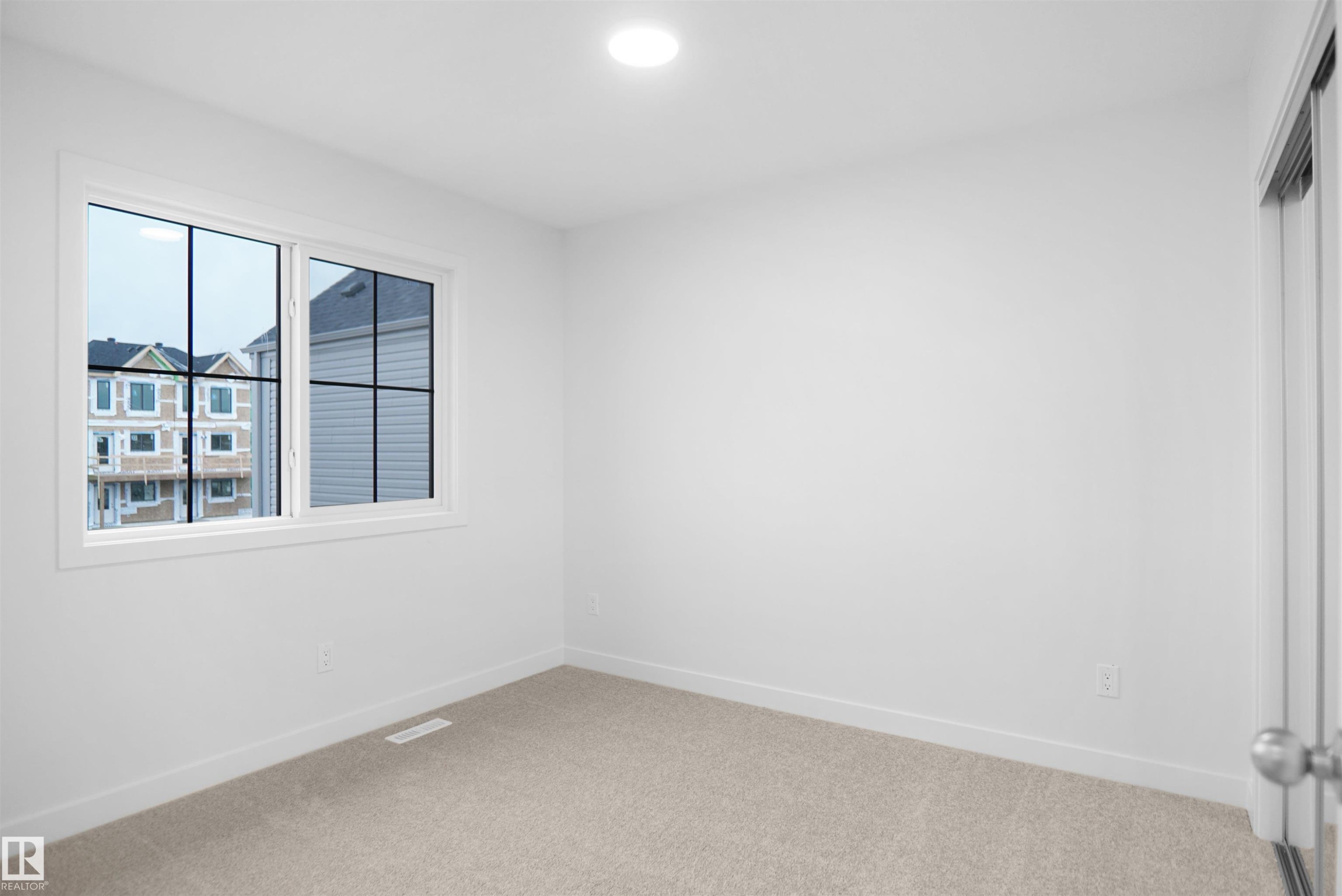 












1537 208 Street

,
Edmonton,




AB
T6W 5T6

