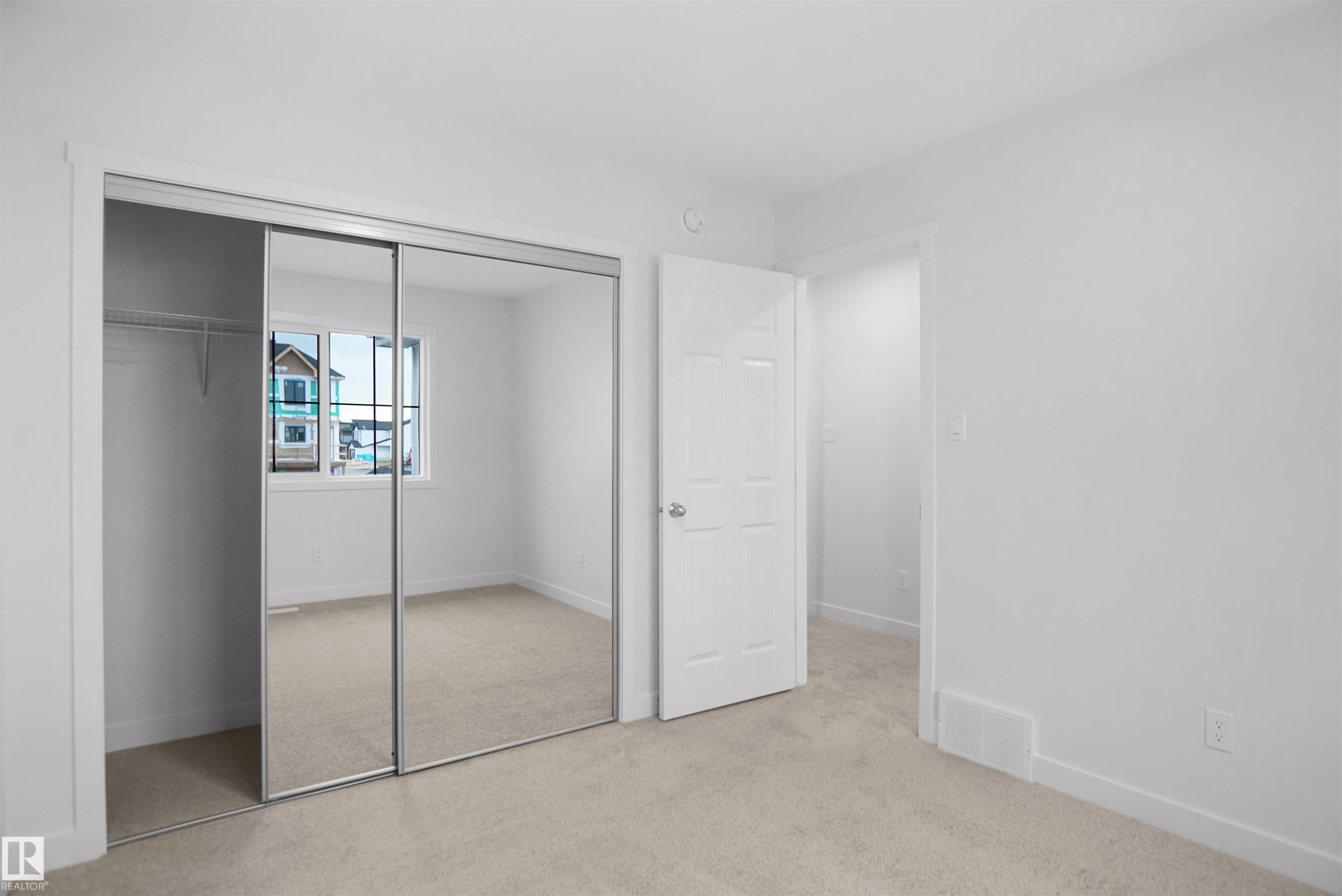 












1537 208 Street

,
Edmonton,




AB
T6W 5T6

