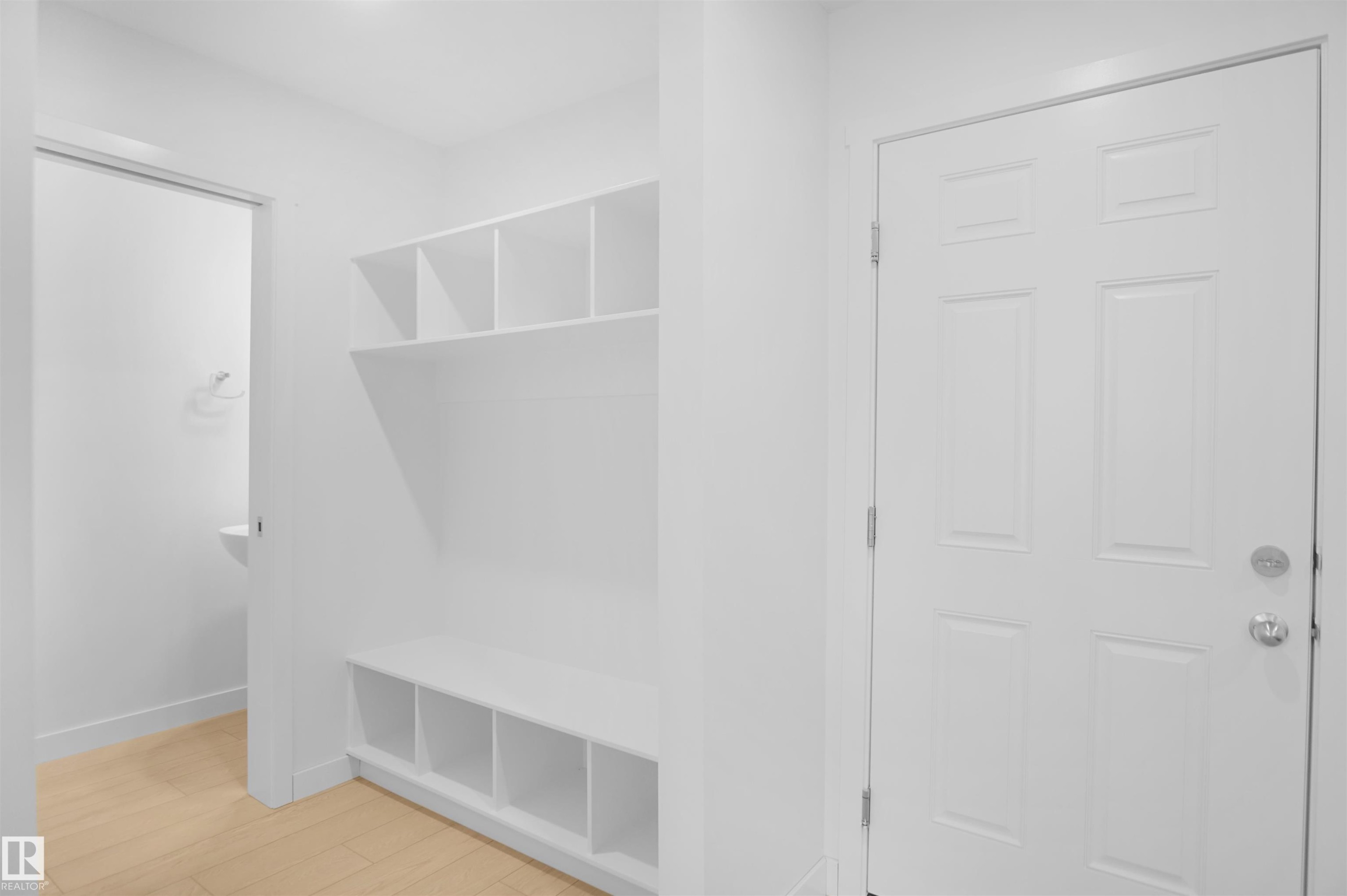 












1537 208 Street

,
Edmonton,




AB
T6W 5T6

