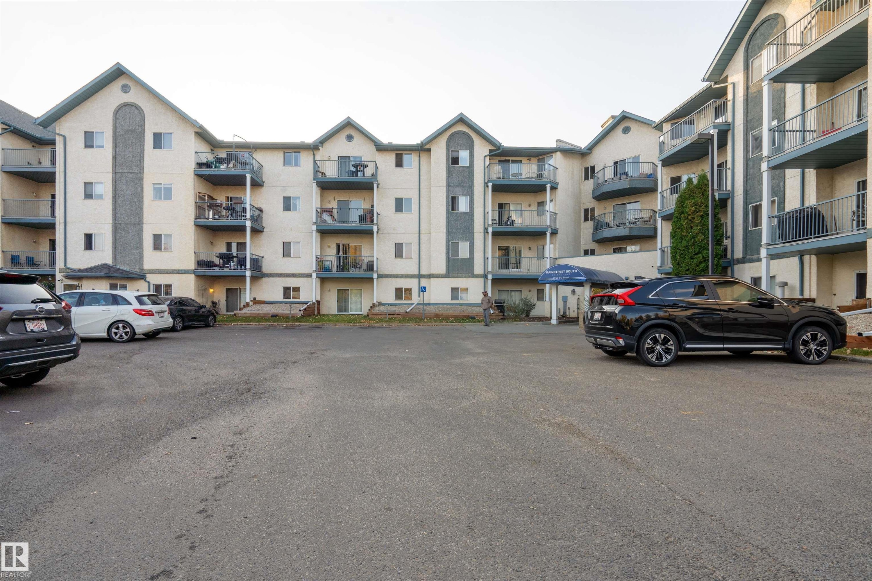 












108 2508 50 Street NW

,
Edmonton,




AB
T6L 6X9

