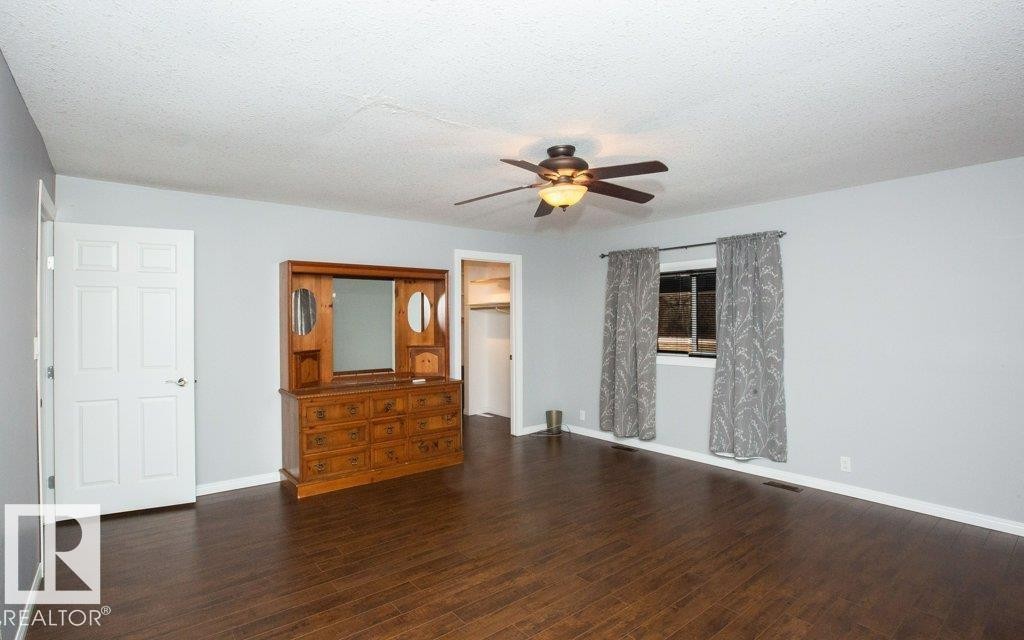 












1104 Hwy 18

,
Rural Westlock County,




AB
T7P 2P7

