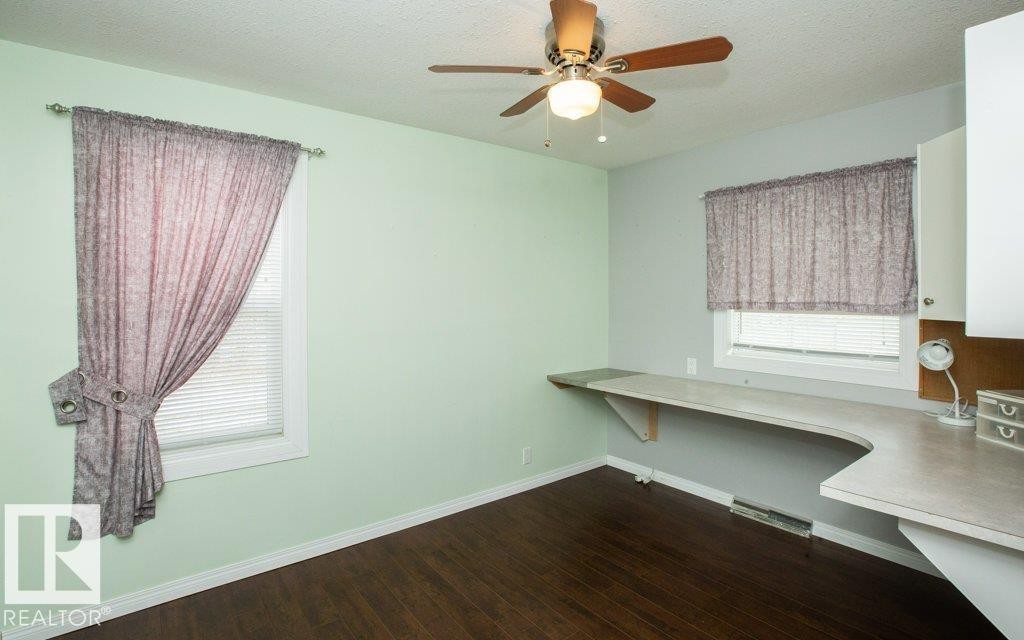 












1104 Hwy 18

,
Rural Westlock County,




AB
T7P 2P7

