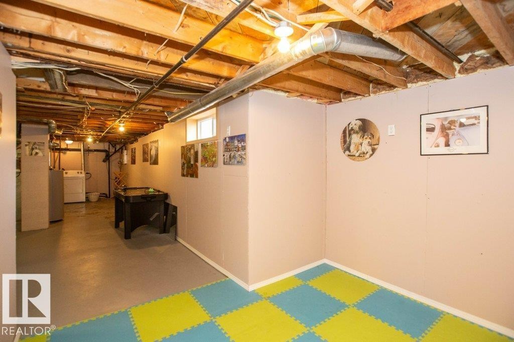 












1104 Hwy 18

,
Rural Westlock County,




AB
T7P 2P7

