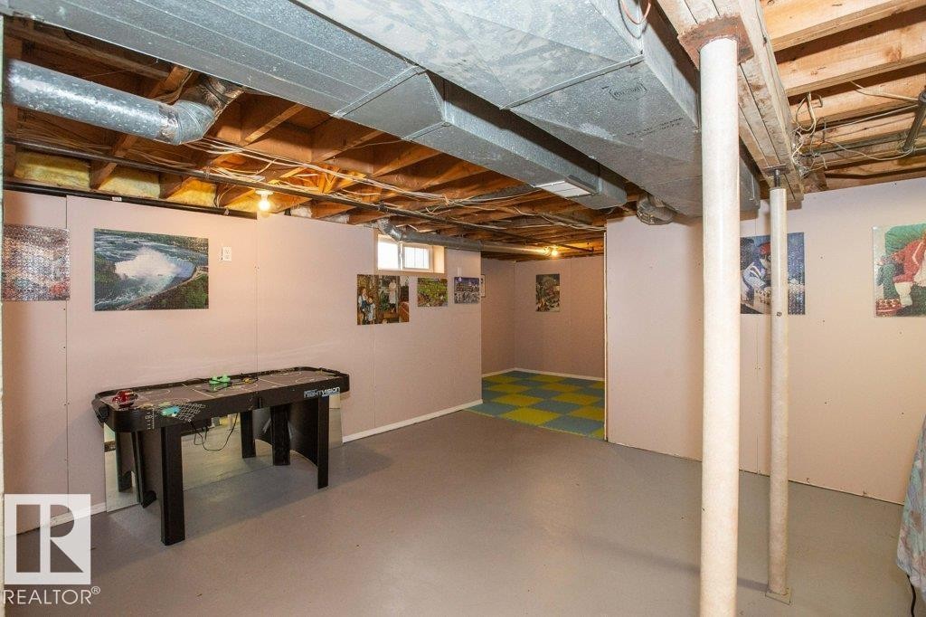 












1104 Hwy 18

,
Rural Westlock County,




AB
T7P 2P7

