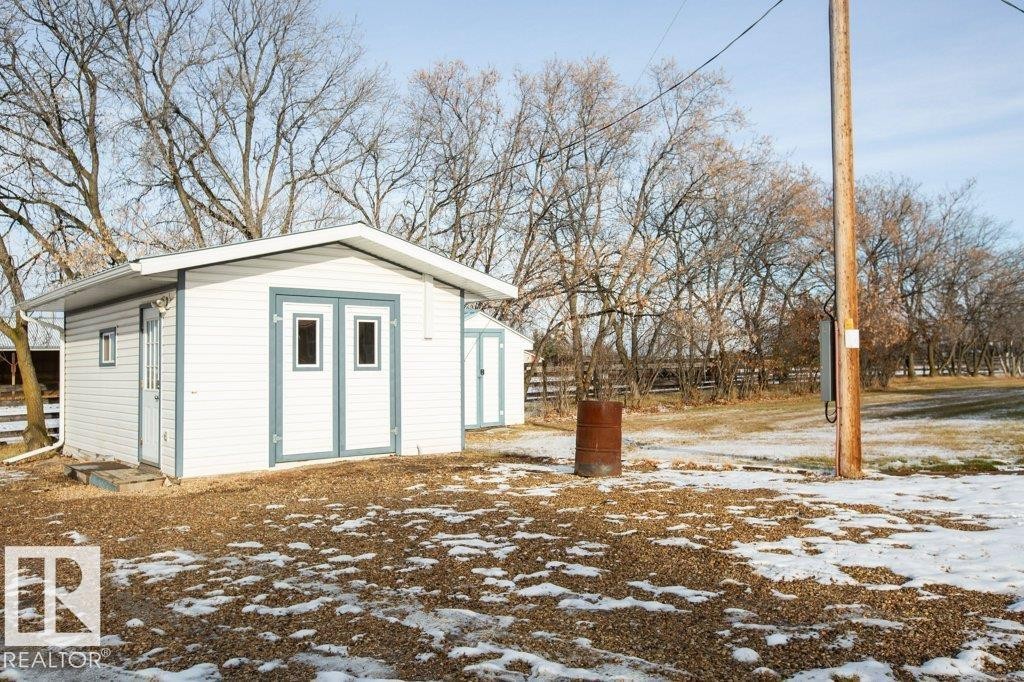 












1104 Hwy 18

,
Rural Westlock County,




AB
T7P 2P7

