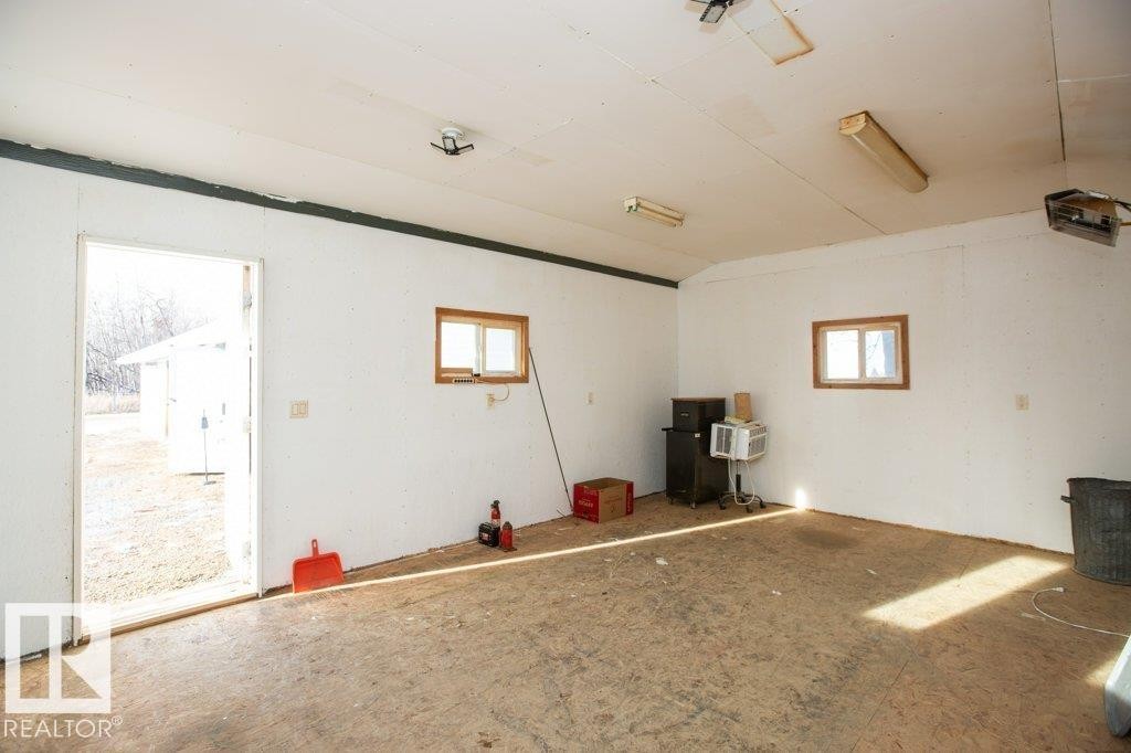 












1104 Hwy 18

,
Rural Westlock County,




AB
T7P 2P7

