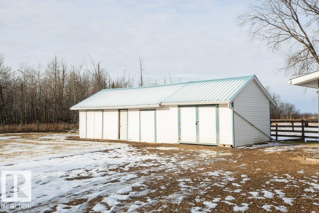 












1104 Hwy 18

,
Rural Westlock County,




AB
T7P 2P7

