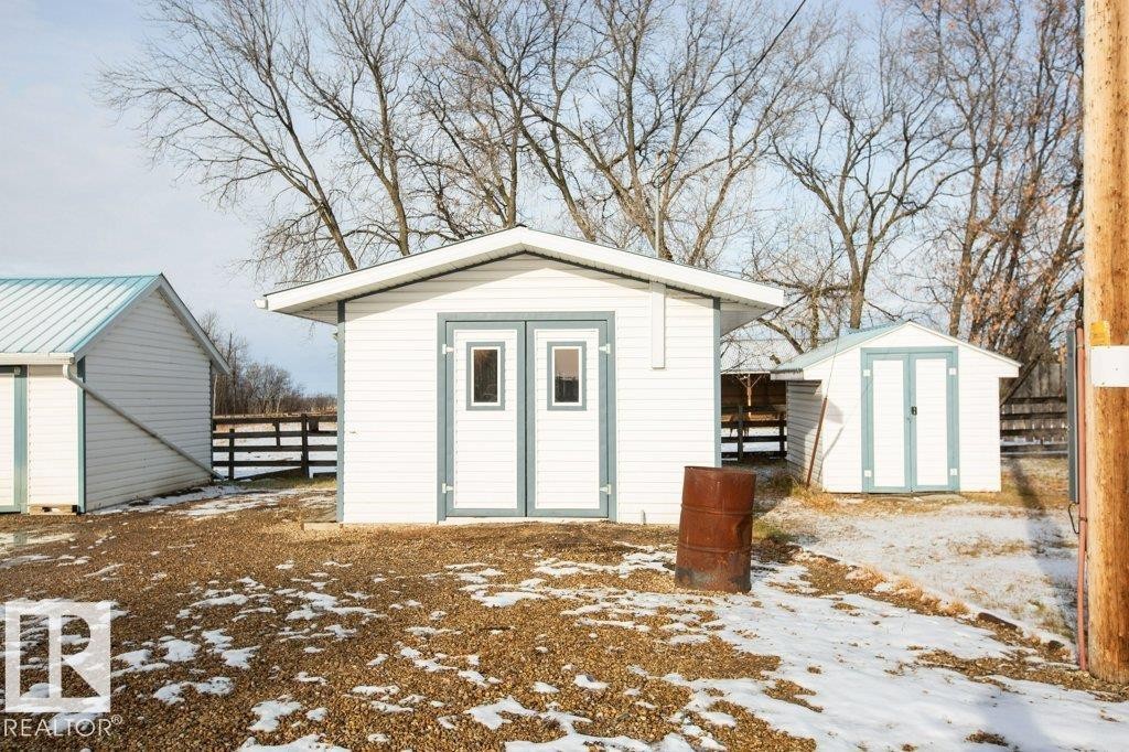 












1104 Hwy 18

,
Rural Westlock County,




AB
T7P 2P7

